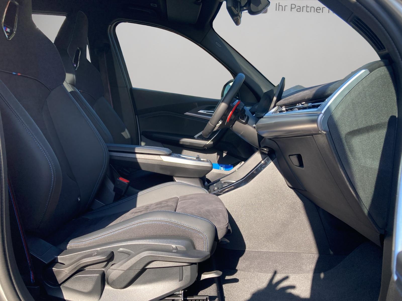 BMW X1 M35i-image-9