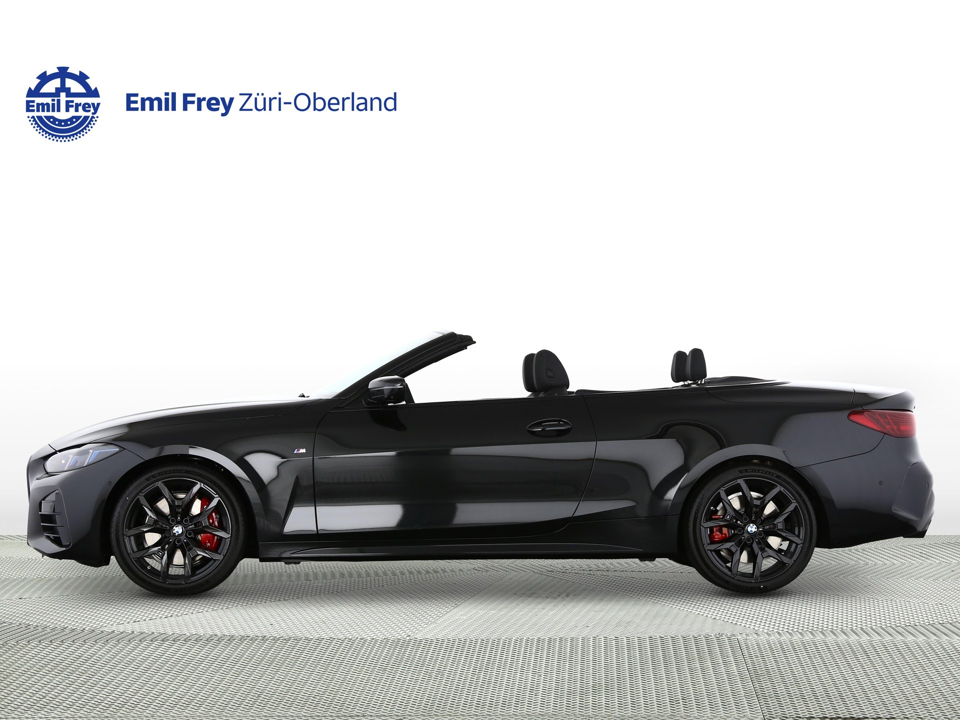 BMW 430i xDrive Cabrio-showroom-element-1
