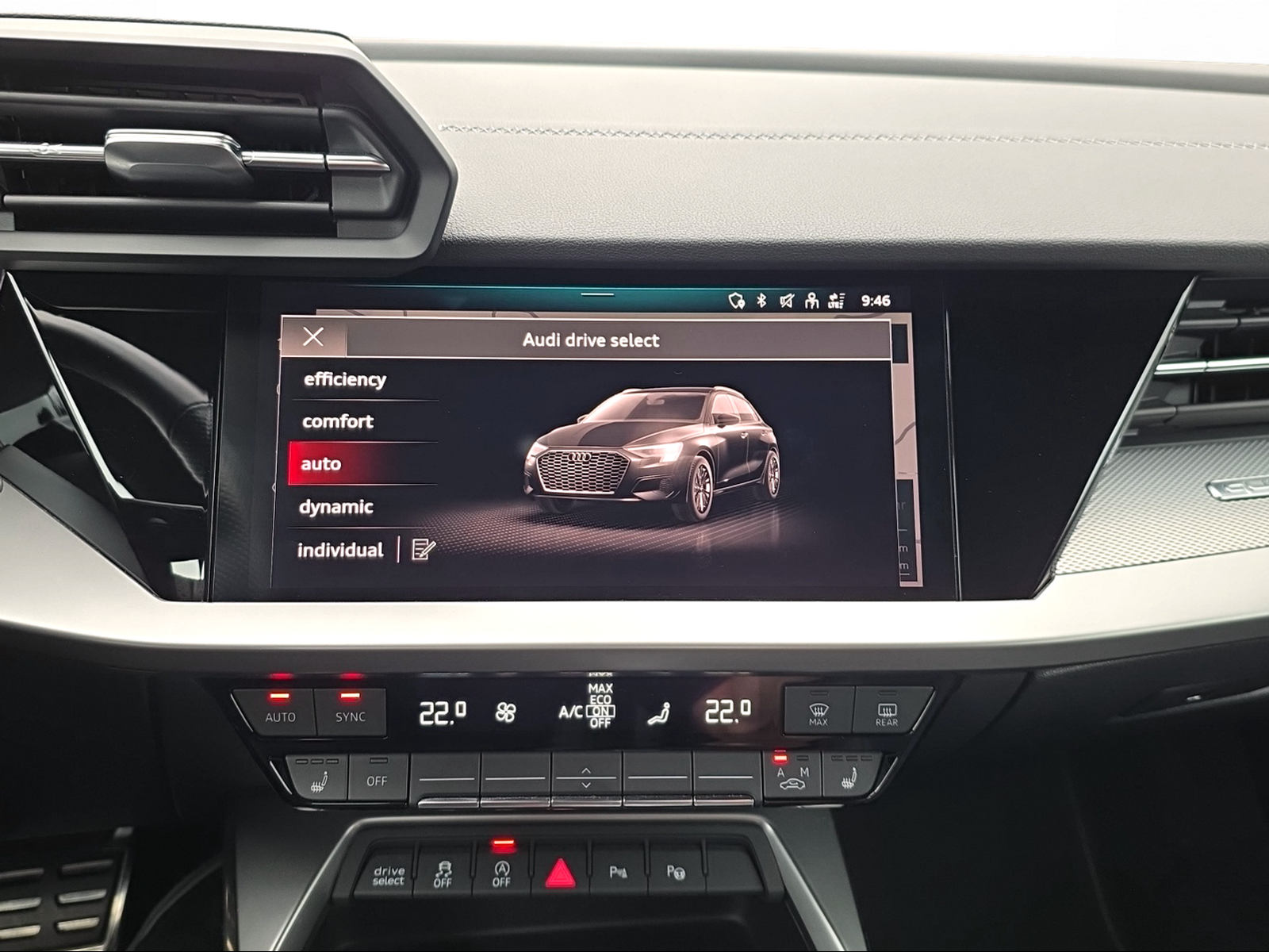 AUDI A3 Sportback 40 TFSI S line quattro S-tronic-image-8