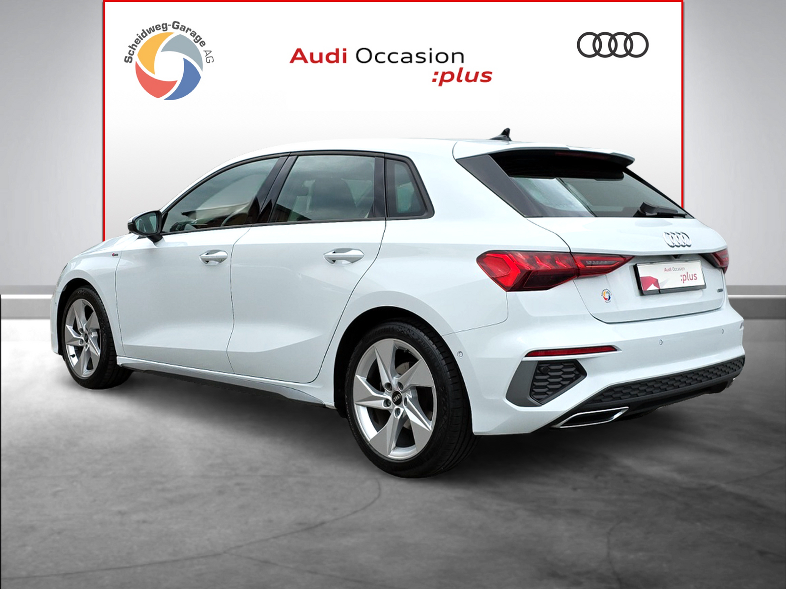 AUDI A3 Sportback 40 TFSI S line quattro S-tronic-image-12