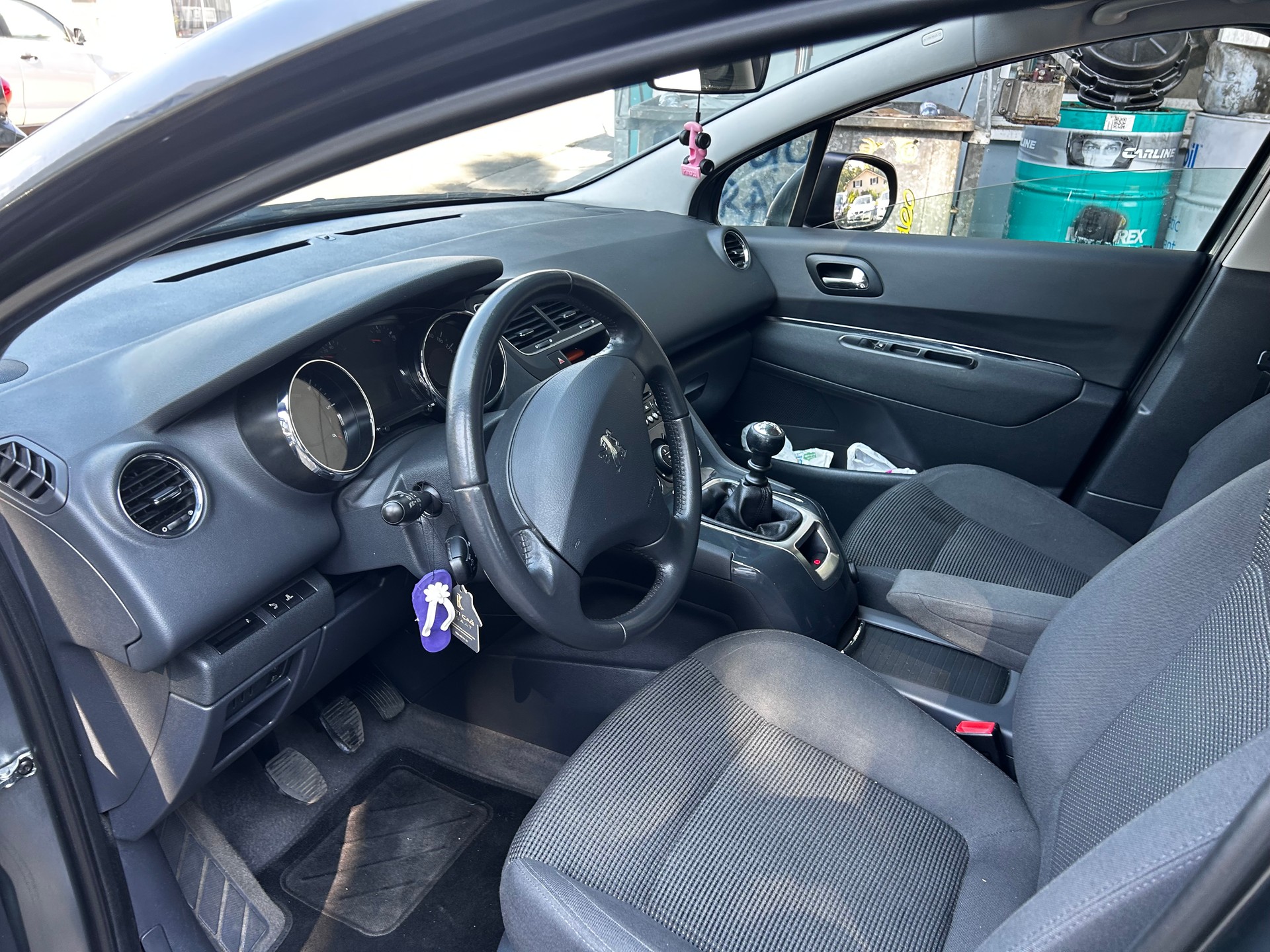 PEUGEOT 5008-image-8