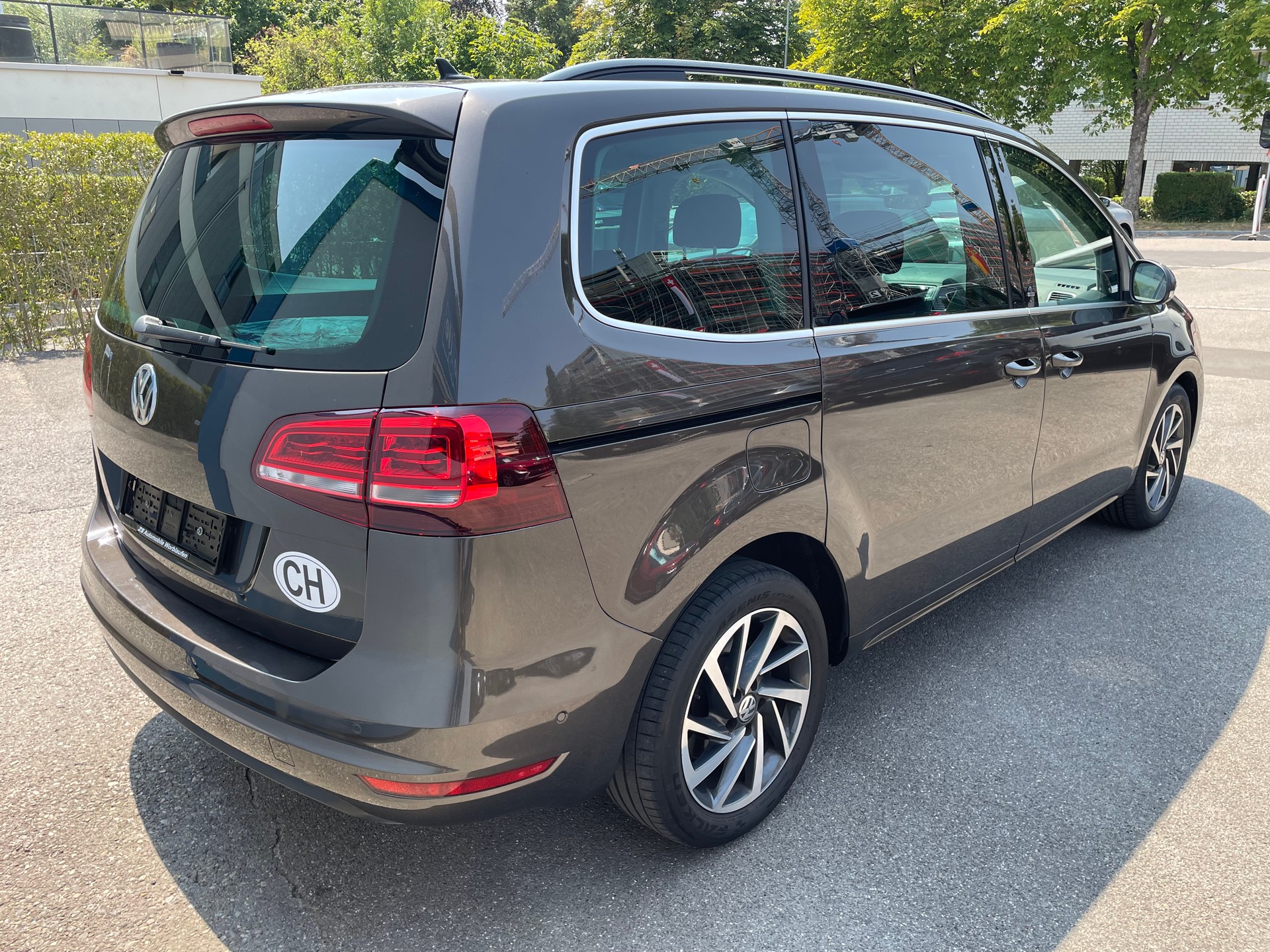 VW Sharan 2.0 TDI BMT Comfortline 4Motion DSG-image-3