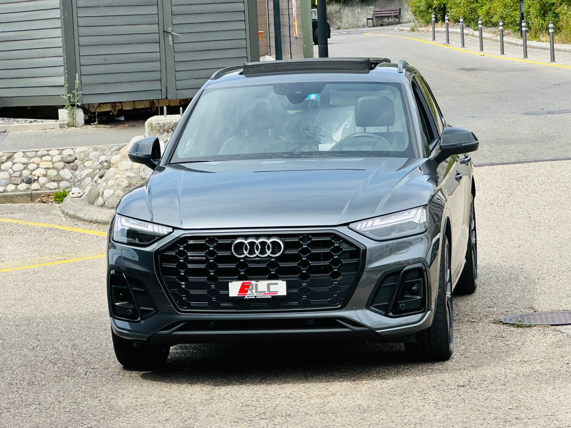 AUDI Q5 55 TFSI e PHEV S line quattro S-tronic-image-4