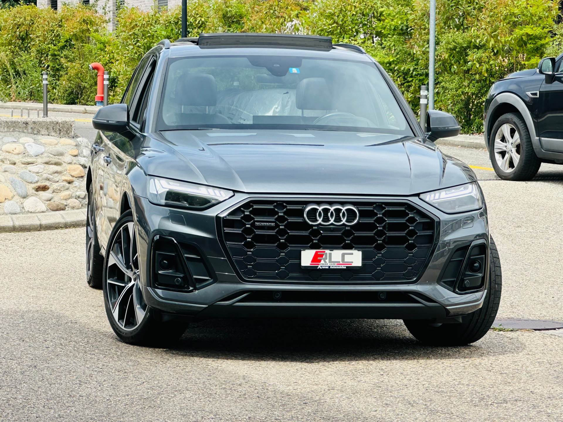 AUDI Q5 55 TFSI e PHEV S line quattro S-tronic-image-6