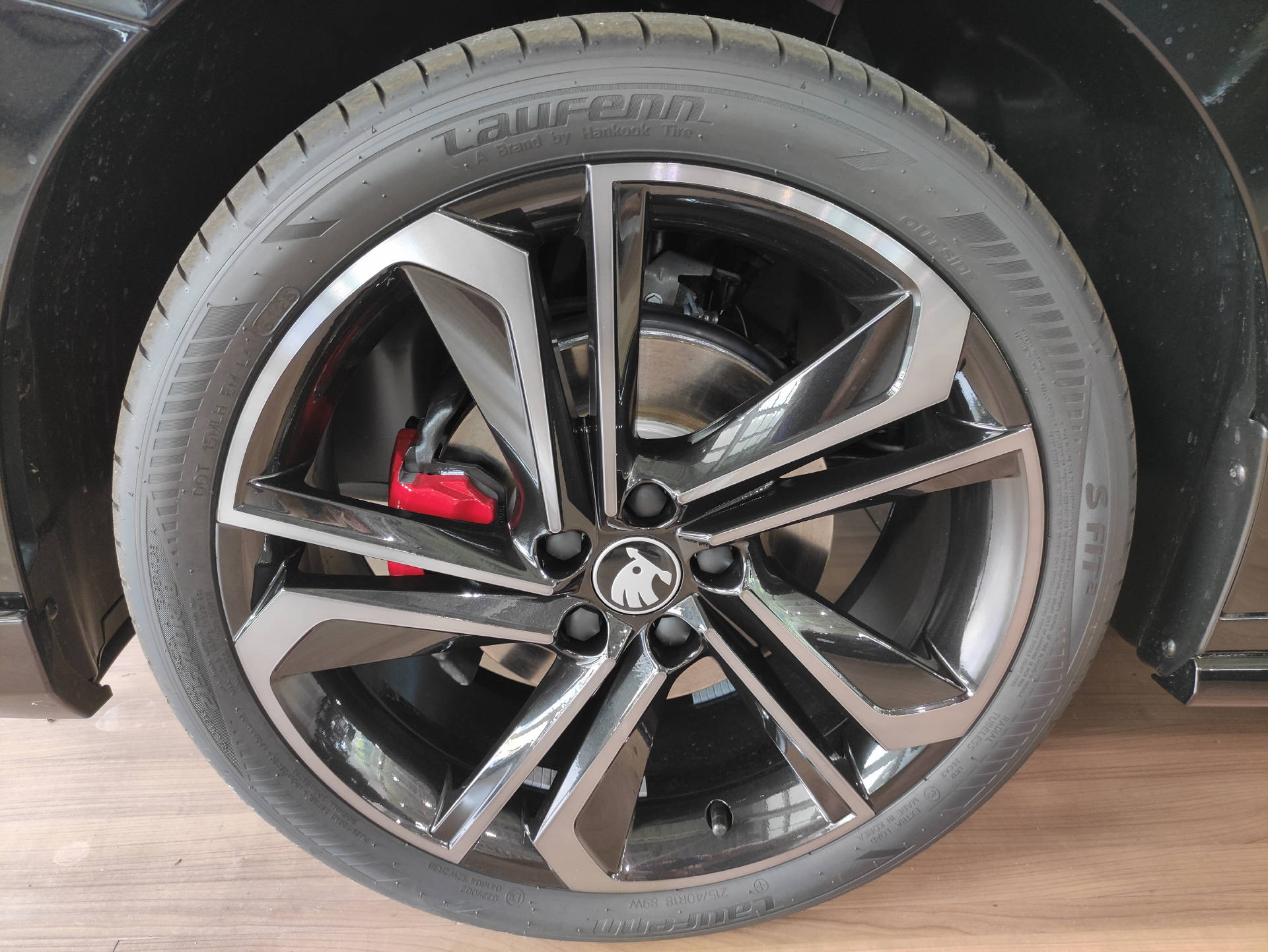 SKODA Fabia 1.5 TSI 130 DSG-showroom-element-3