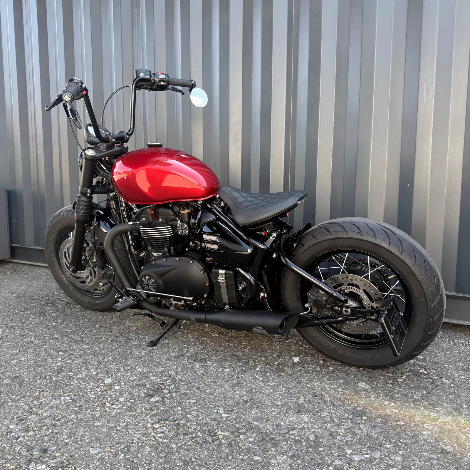 TRIUMPH Bonneville 1200 Bobber Black ABS-image-8