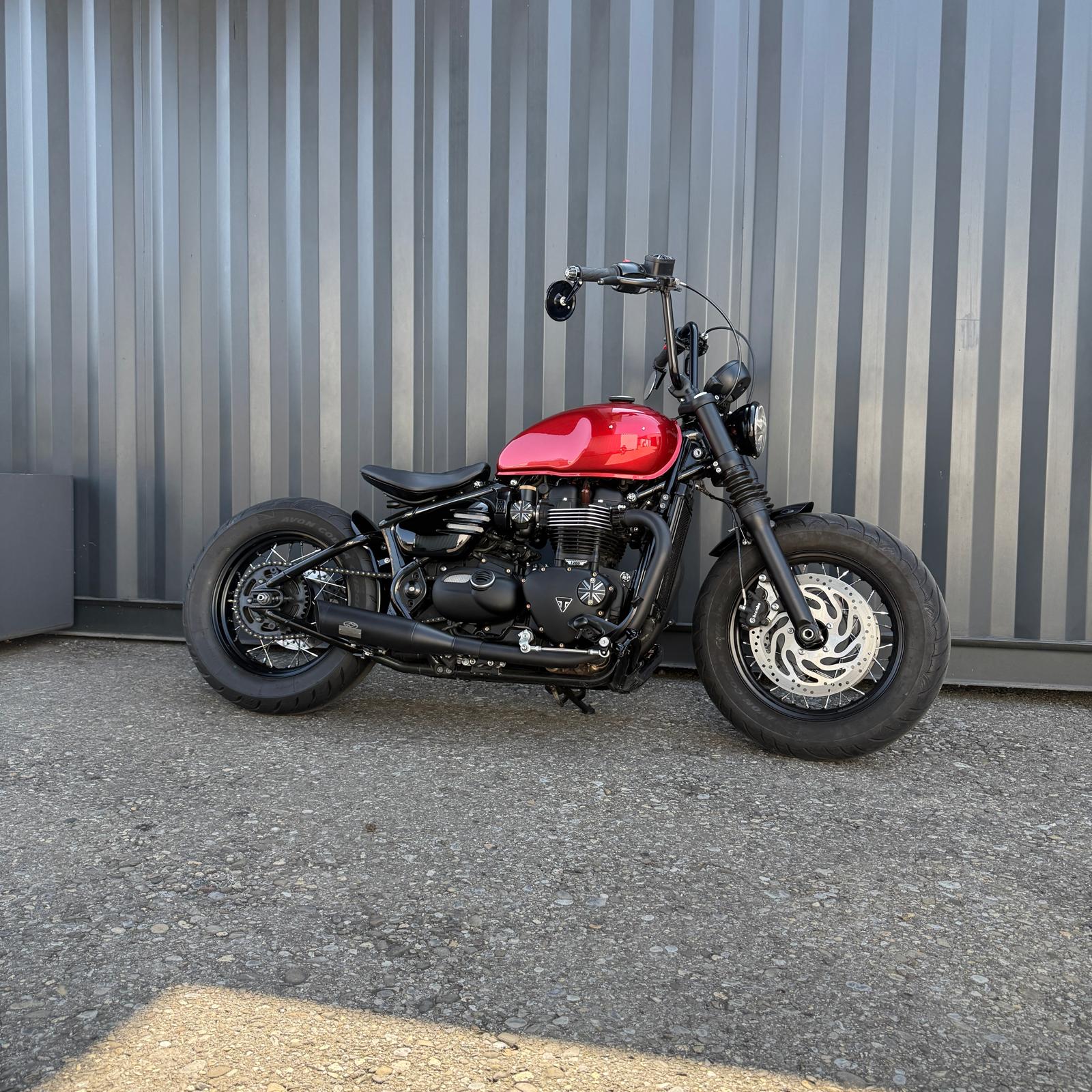 TRIUMPH Bonneville 1200 Bobber Black ABS-image-3