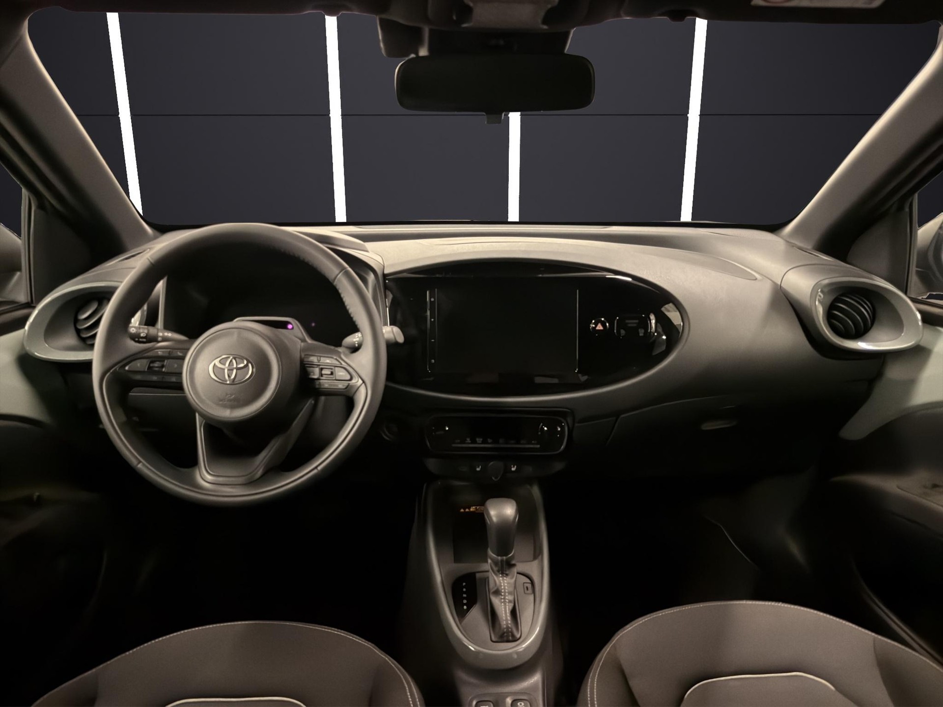 TOYOTA Aygo X 1.5 VVT-i HSD Trend-image-10