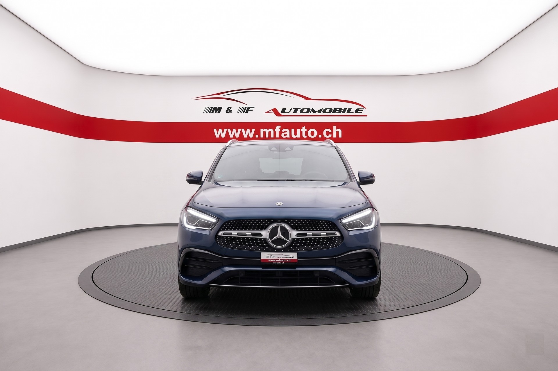 MERCEDES-BENZ GLA 220 d AMG Line * CH FAHRZEUG *-showroom-element-2