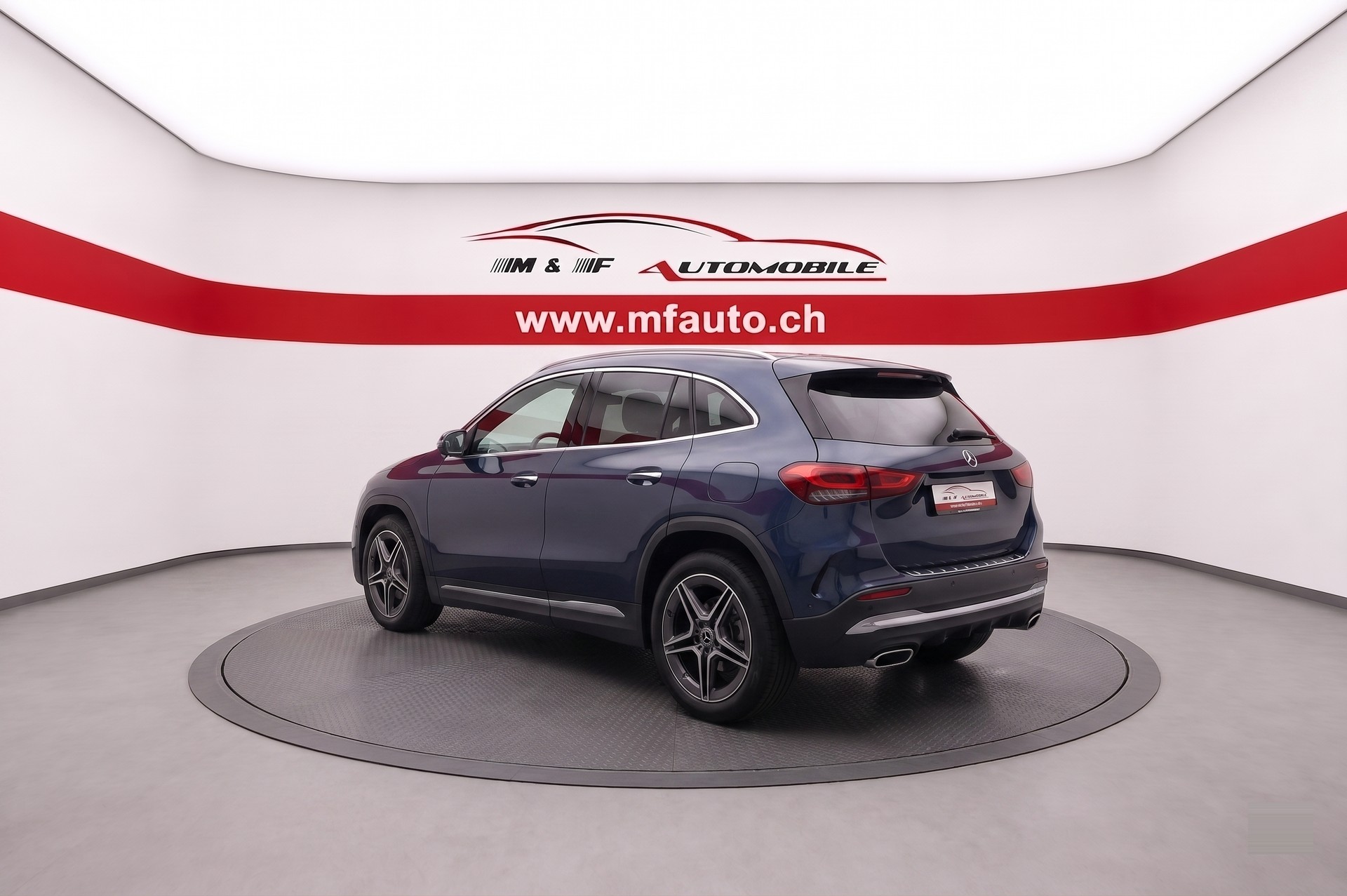 MERCEDES-BENZ GLA 220 d AMG Line * CH FAHRZEUG *-showroom-element-3