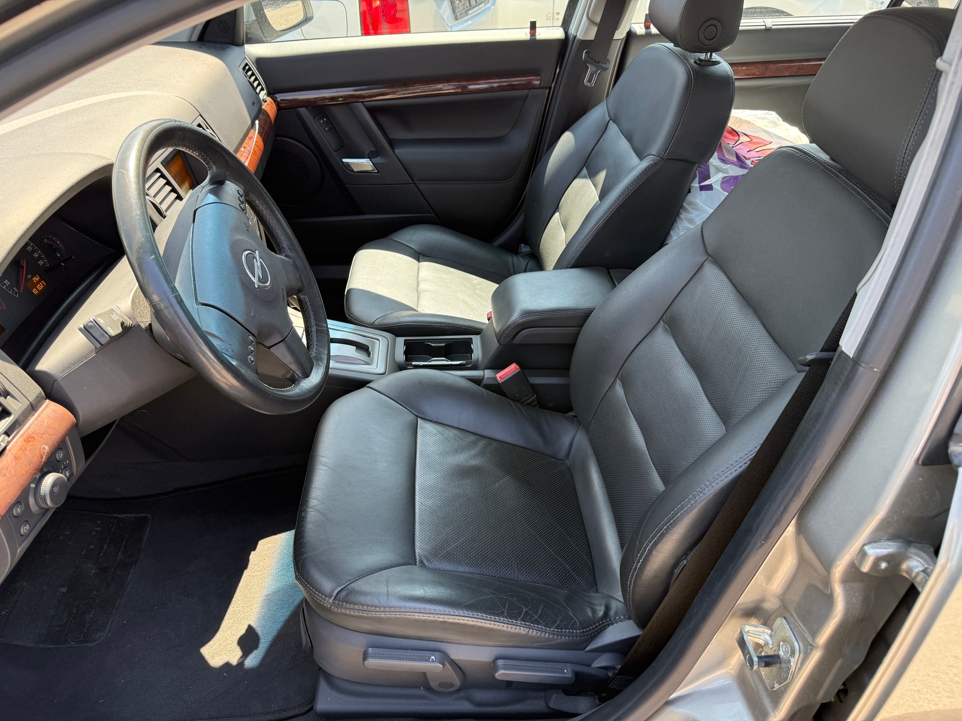 OPEL Vectra 2.2 Elegance-image-8