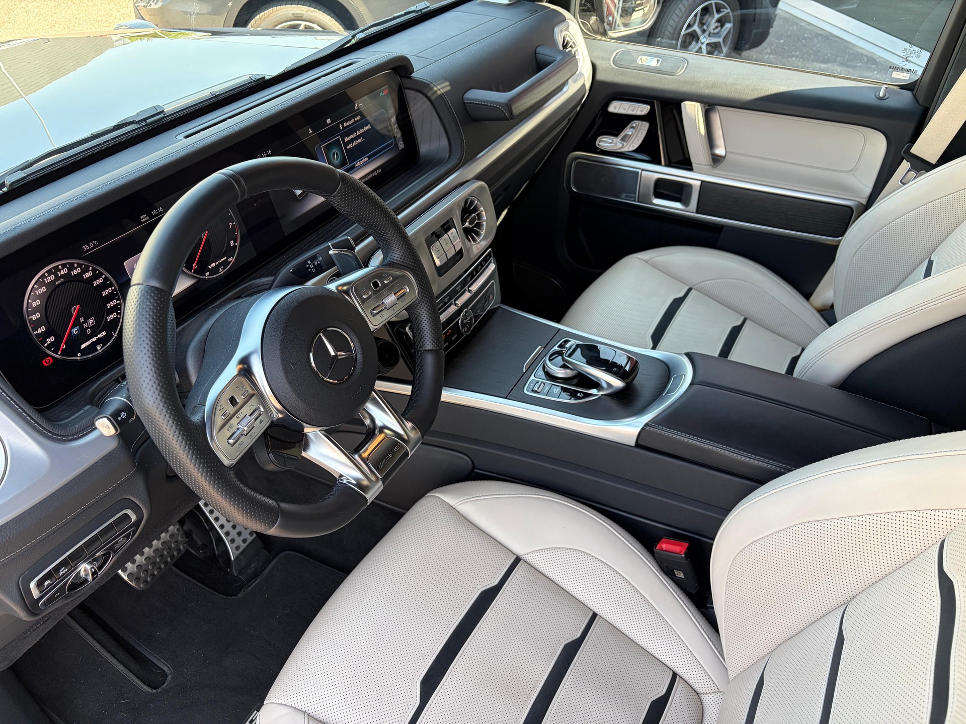 MERCEDES-BENZ G 63 AMG 4x4 Speedshift Plus G-Tronic-showroom-element-2