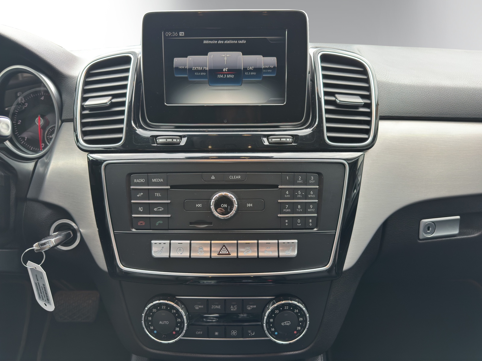 MERCEDES-BENZ GLE 250 d 4Matic-image-9