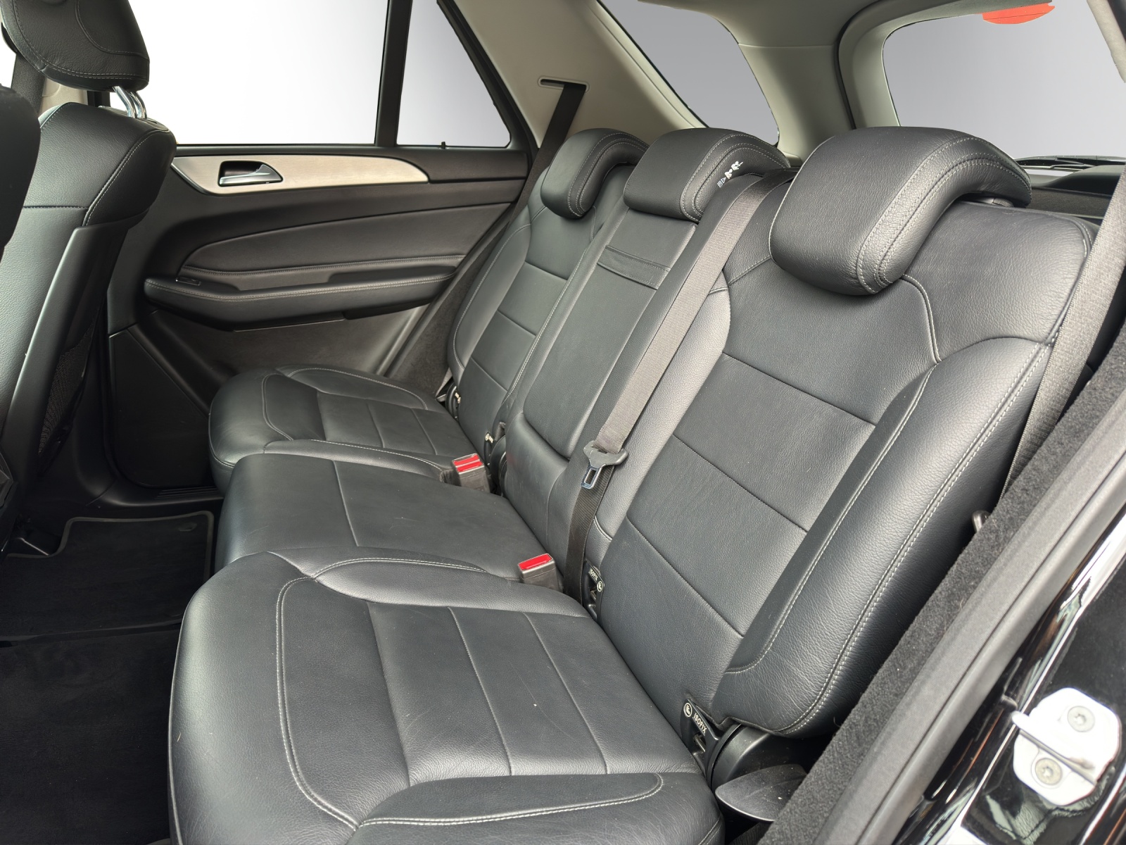 MERCEDES-BENZ GLE 250 d 4Matic-image-11