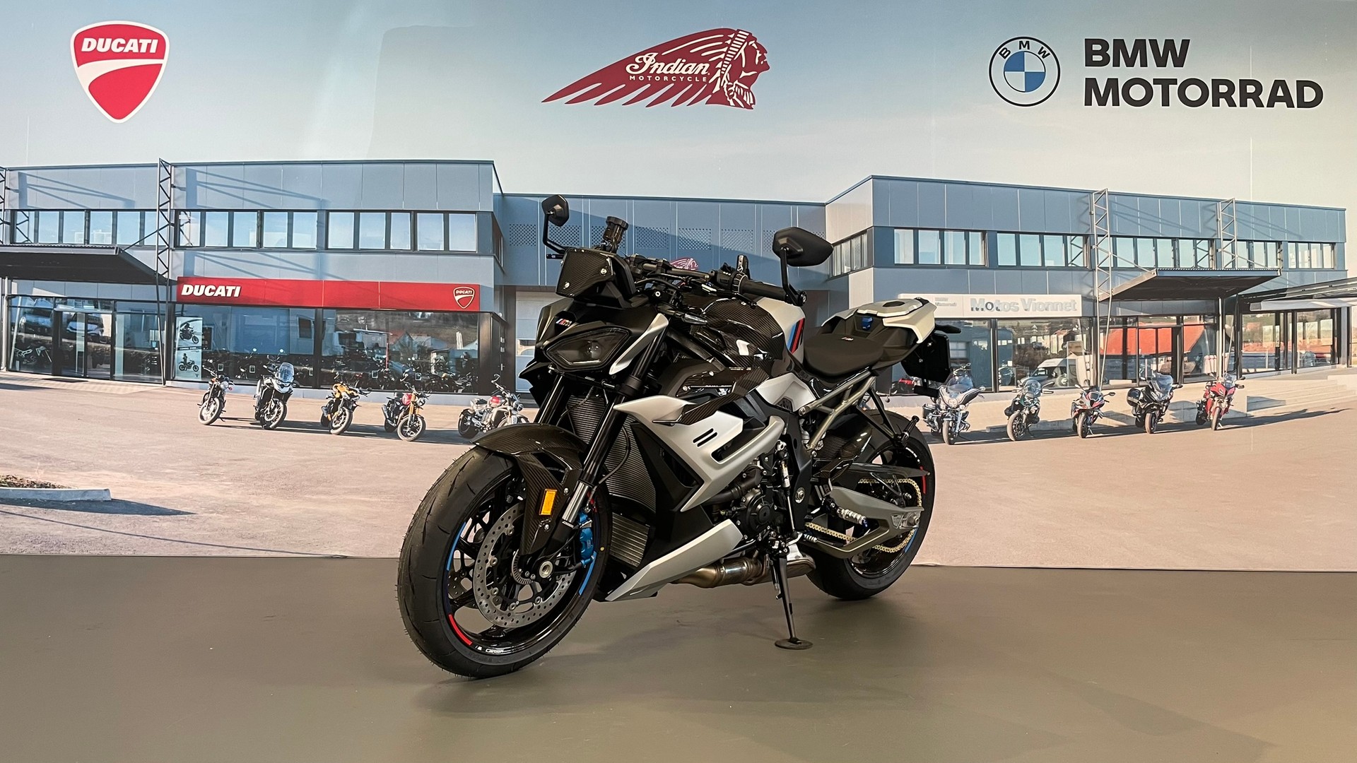 BMW M 1000 R-image-4