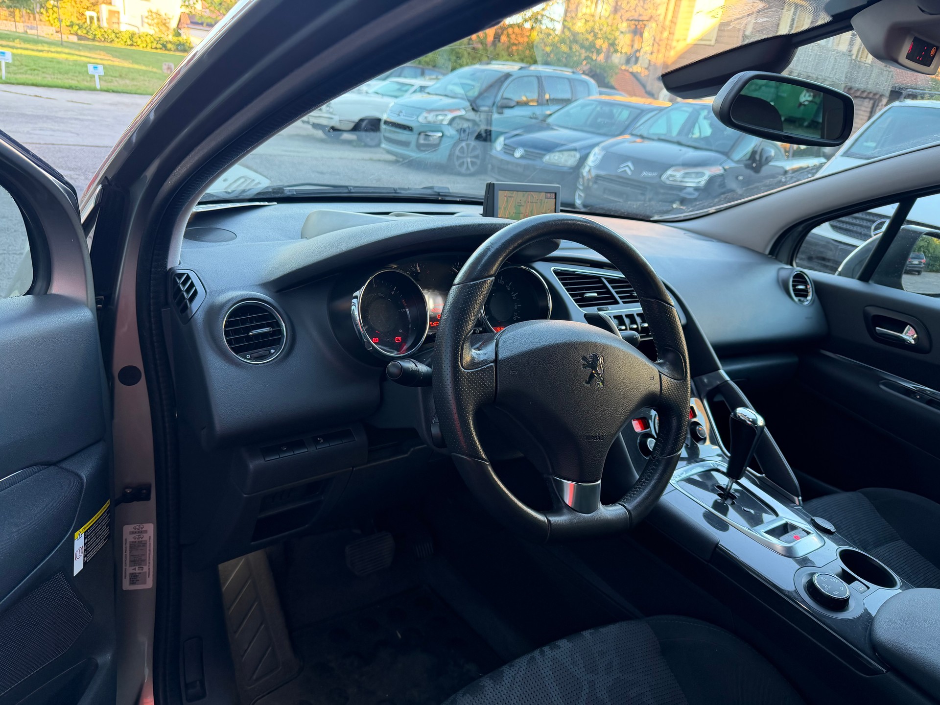 PEUGEOT 3008 1.6 HDI Sport EGS6-showroom-element-2