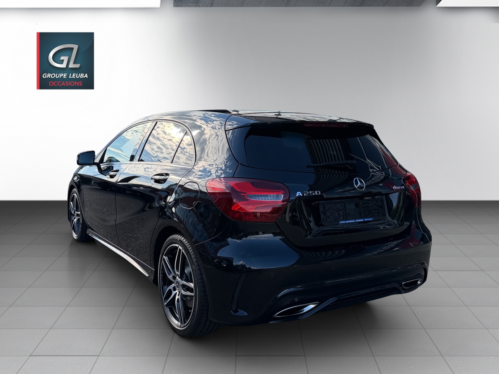 MERCEDES-BENZ A 250 AMG Line 4Matic-showroom-element-3