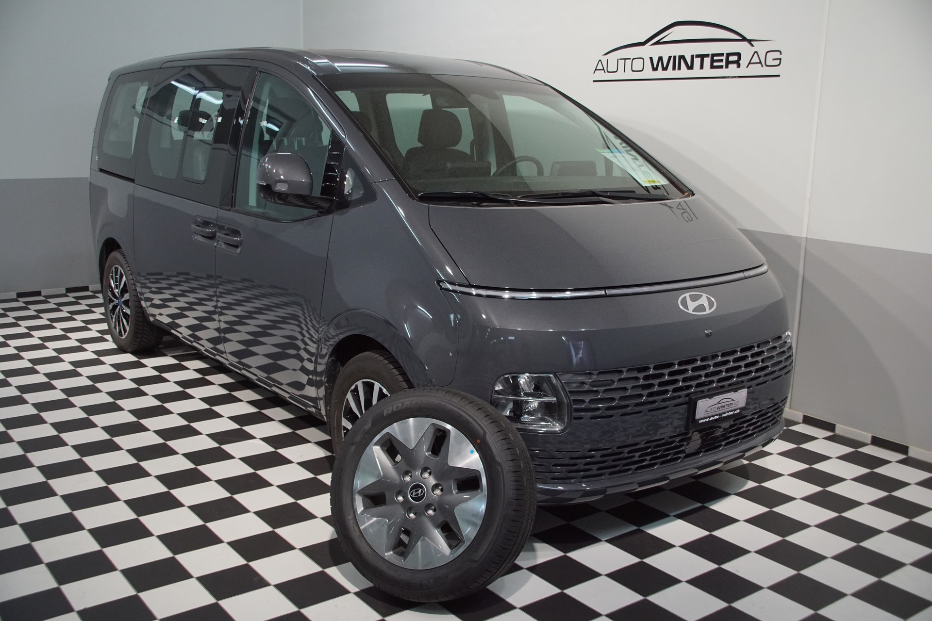 HYUNDAI Staria Premium 1.6 T-GDi HEV Vertex A *swiss*
