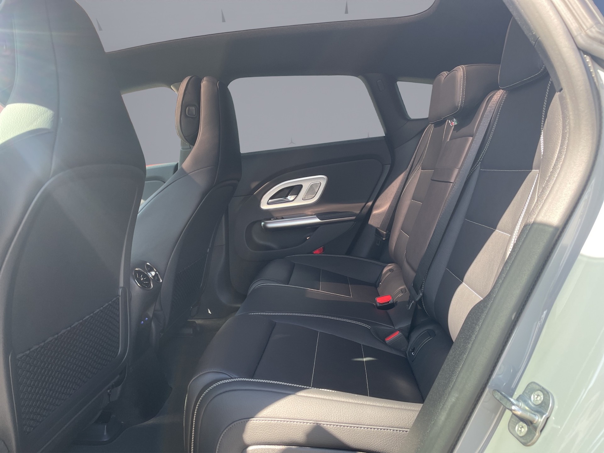 MERCEDES-BENZ CLA-Klasse X174 Shooting Brake CLA 350 4matic-image-12