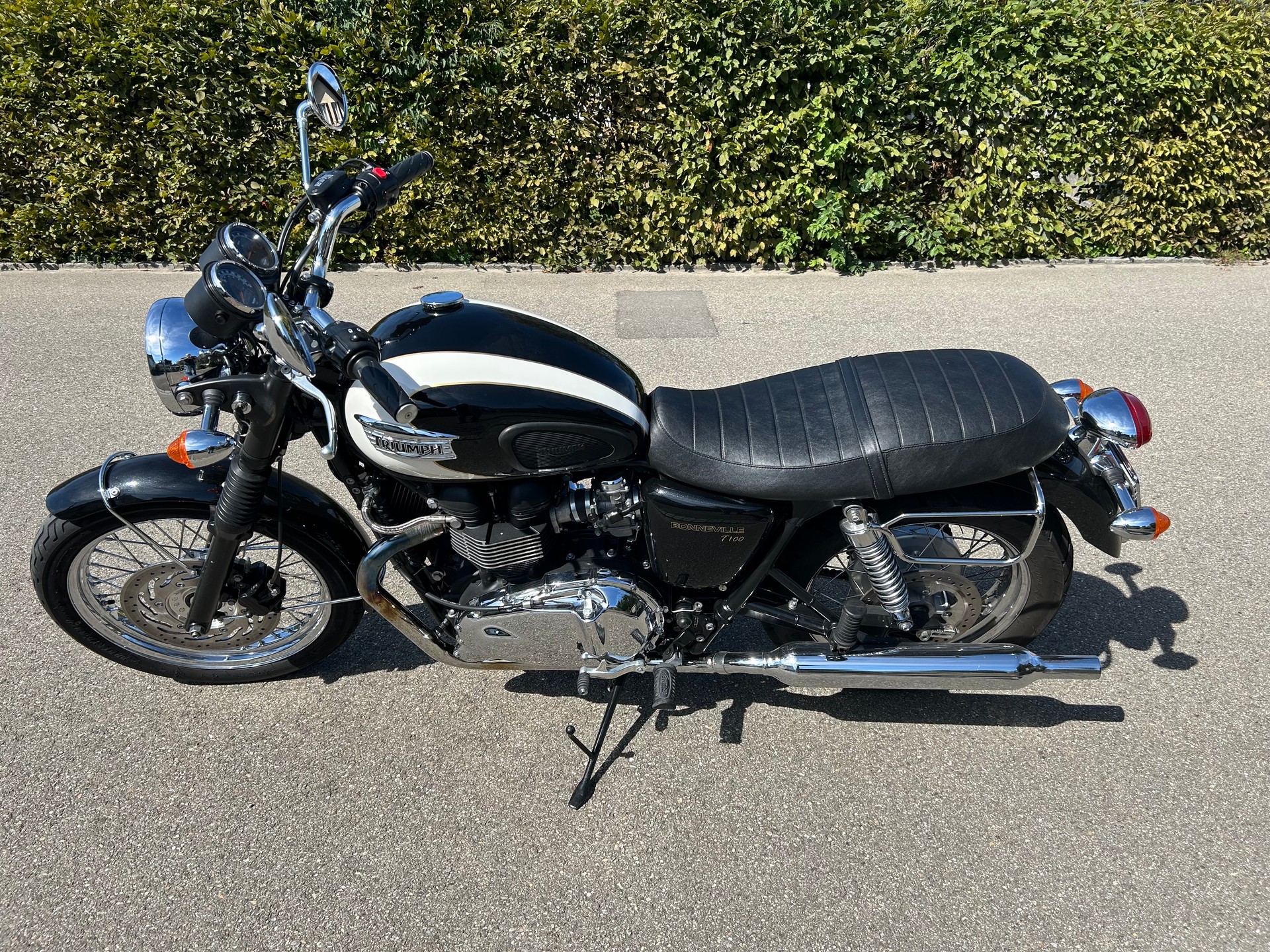 TRIUMPH Bonneville 900 i T 100-image-5