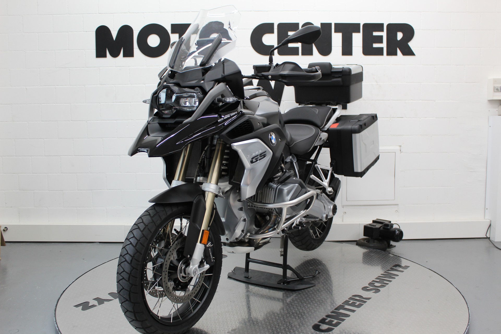 BMW R 1250 GS ABS-showroom-element-3