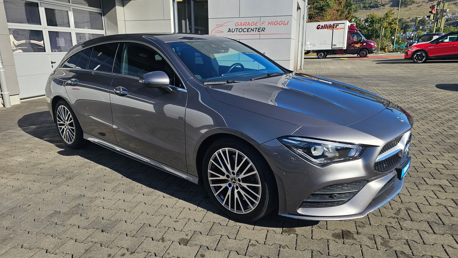 MERCEDES-BENZ CLA Shooting Brake 250 4Matic 7G-DCT AMG Line-showroom-element-1