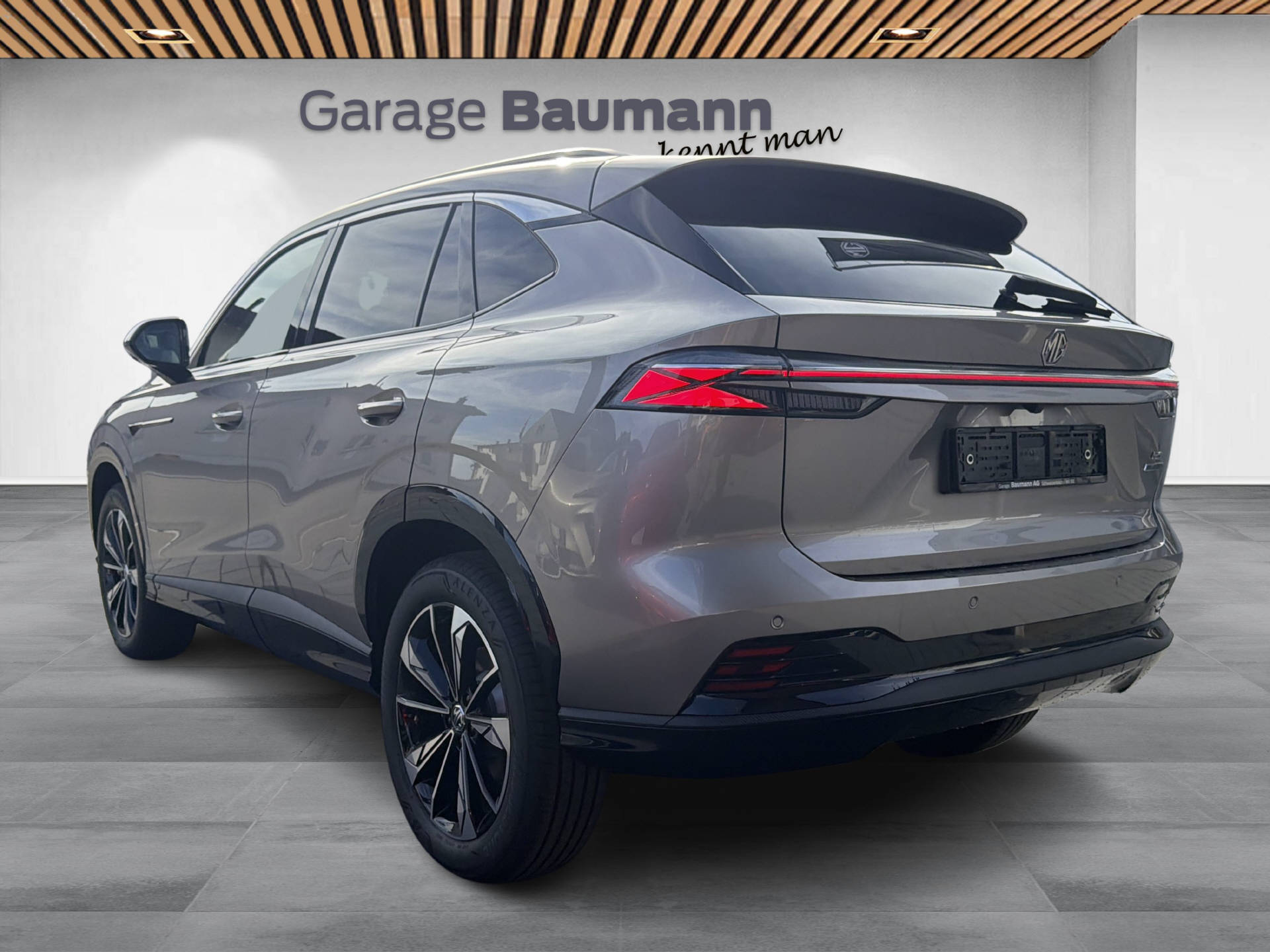 MG HS 1.5 Hybrid Luxury-showroom-element-3