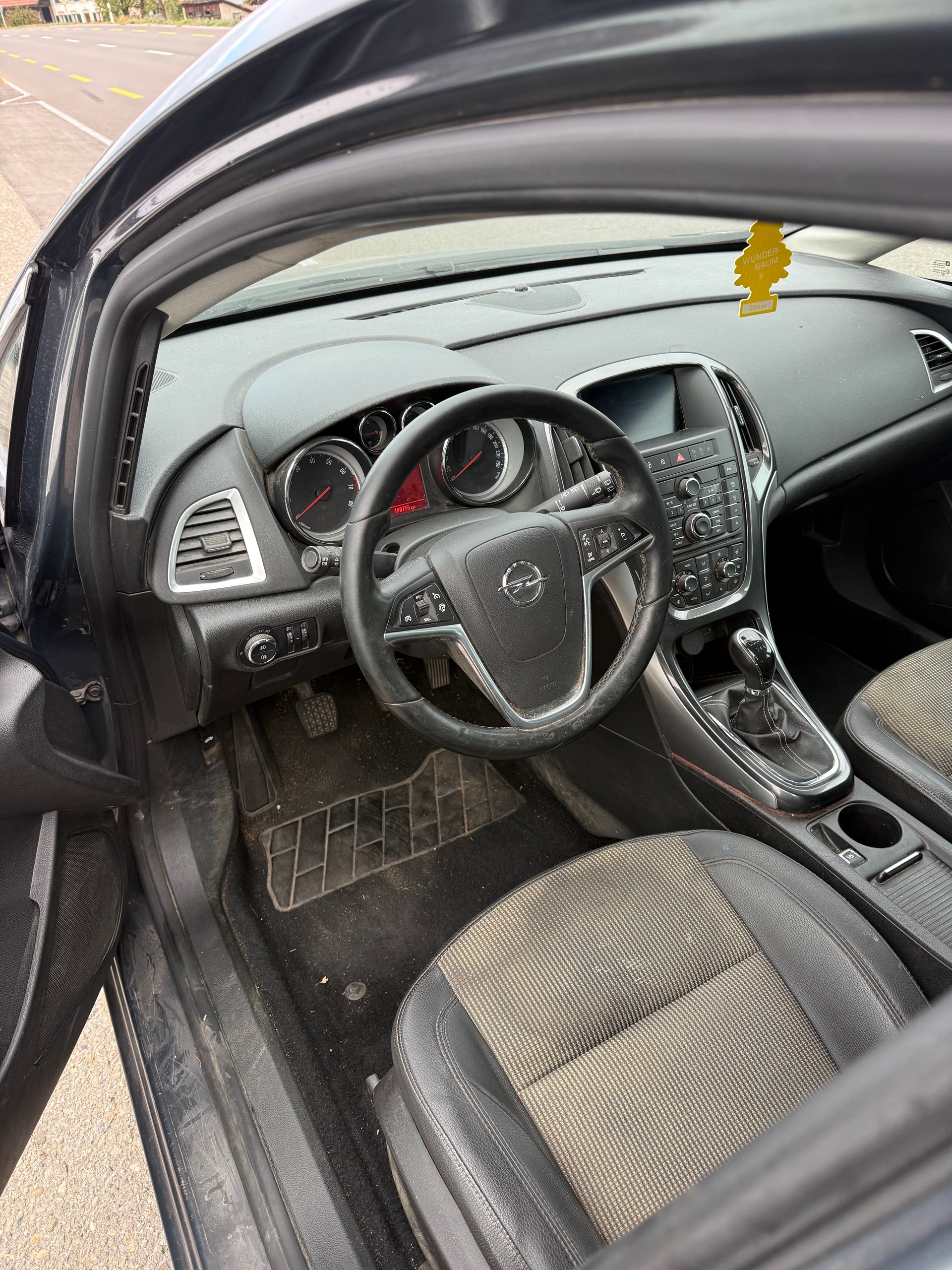OPEL Astra SportsTourer 1.6i 16V Turbo Sport-image-4