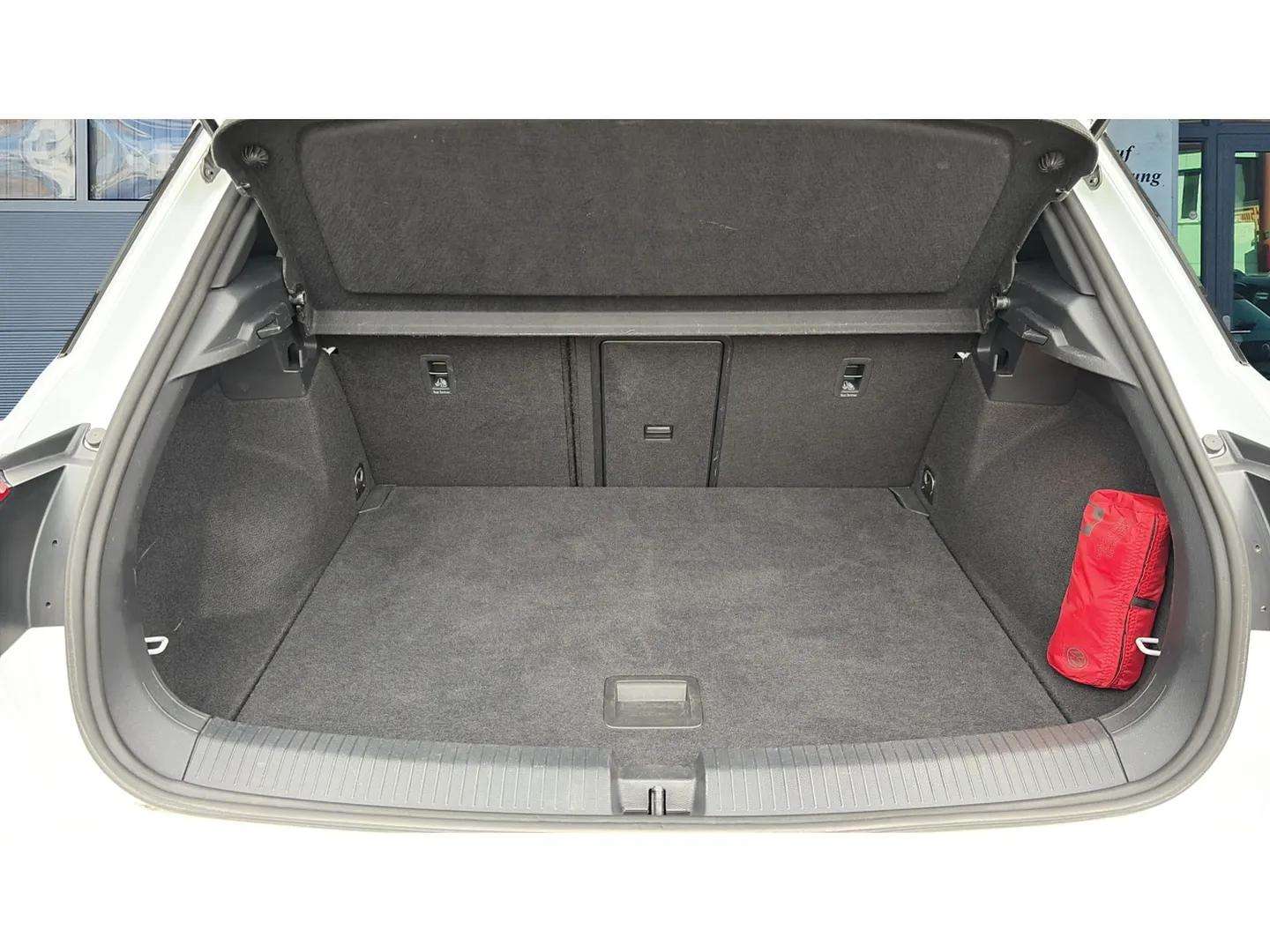 VW T-Roc 2.0 TSI R-Line DSG 4Motion Black Style mit AHK & Rückfahrkamera-image-14
