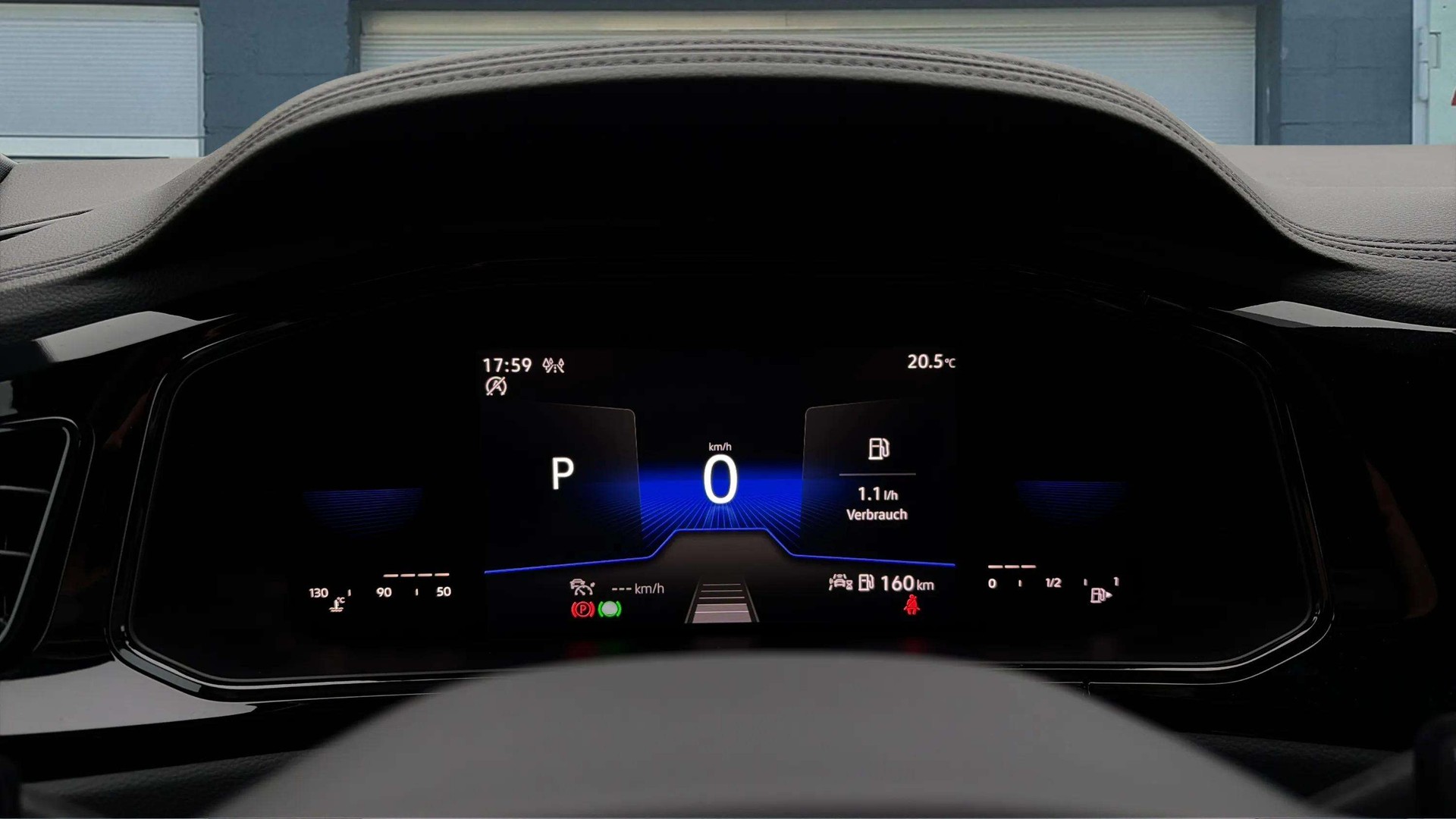 VW T-Roc 2.0 TSI R-Line DSG 4Motion Black Style mit AHK & Rückfahrkamera-image-16