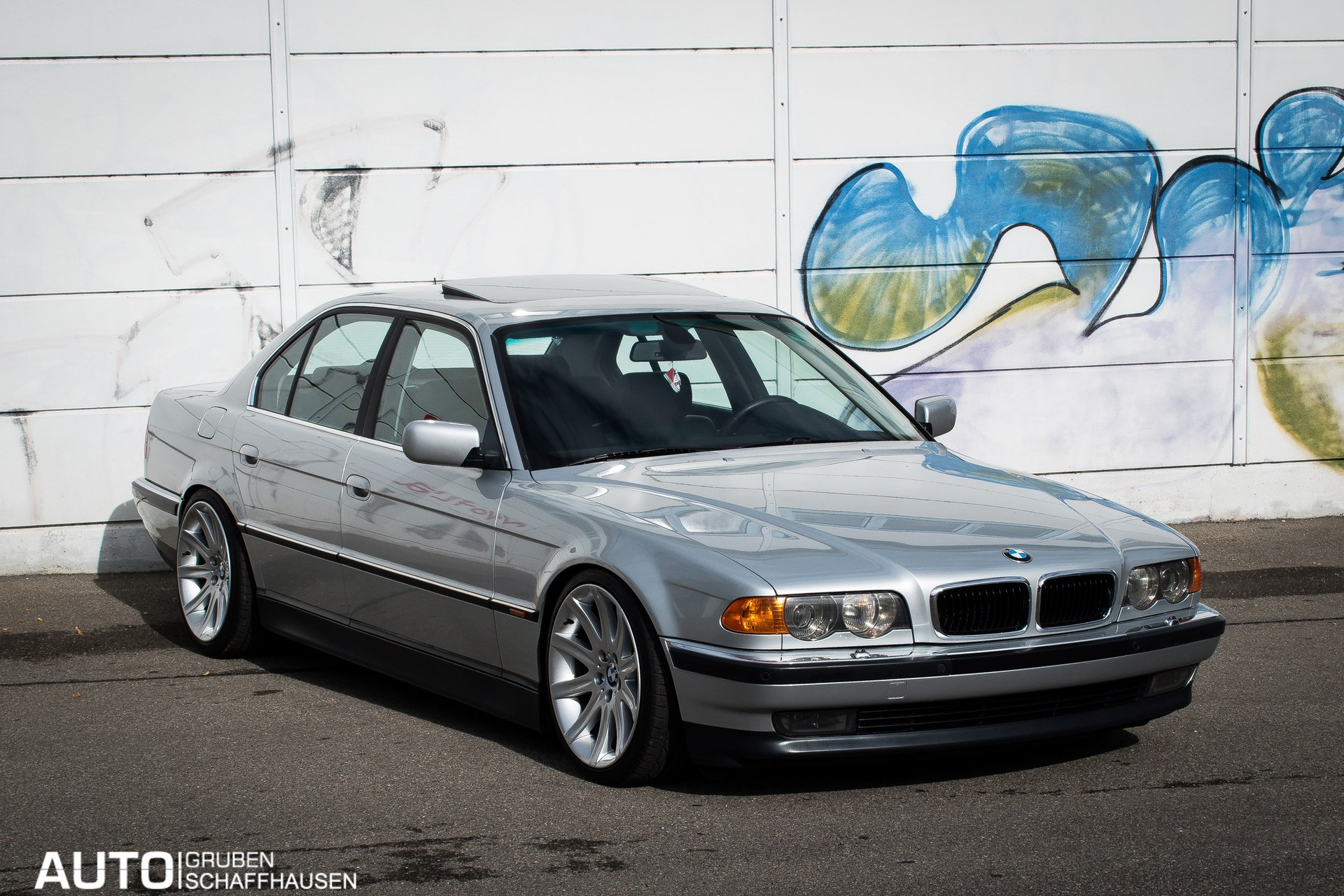 BMW 740i