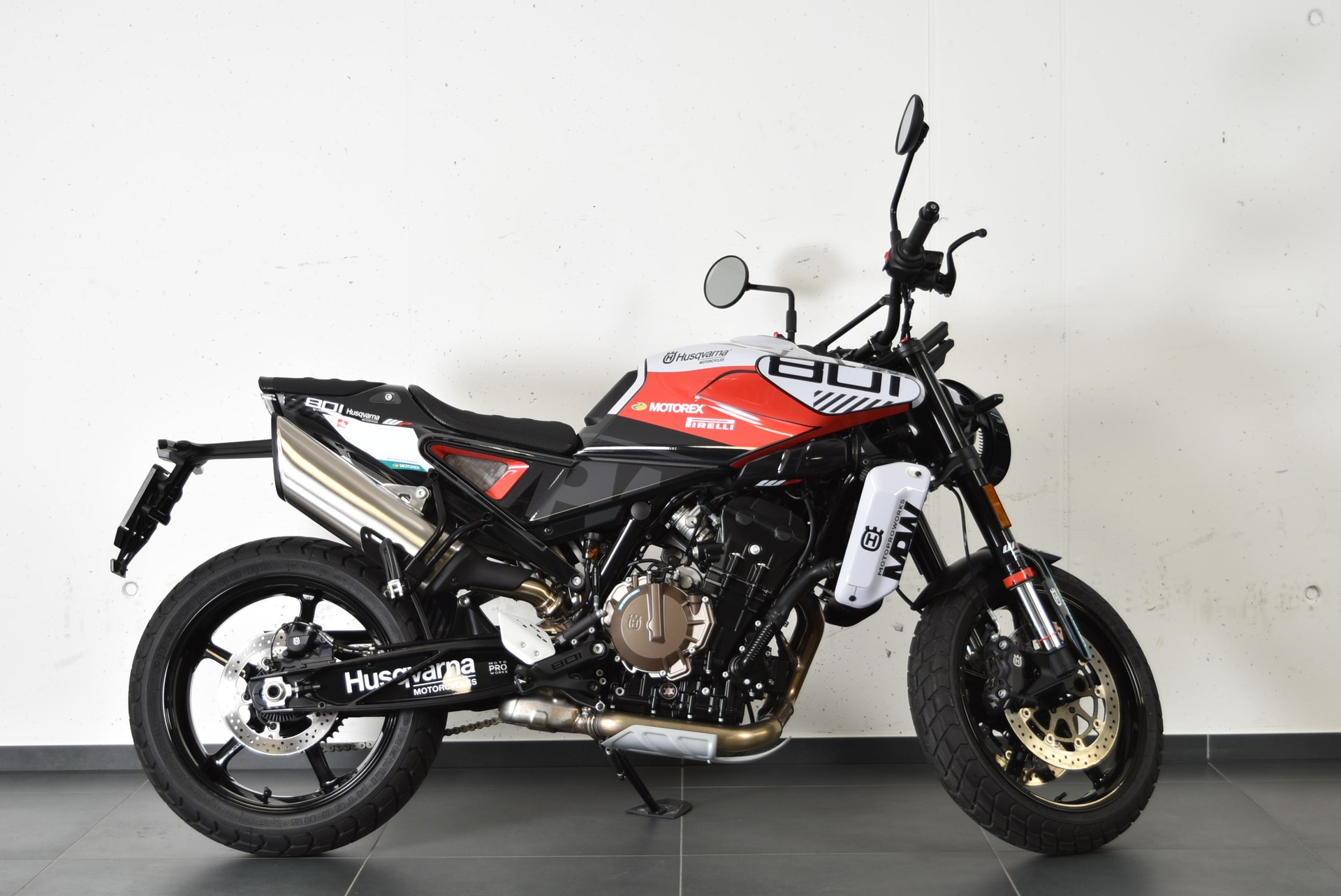 HUSQVARNA SVARTPILEN 801-image-3