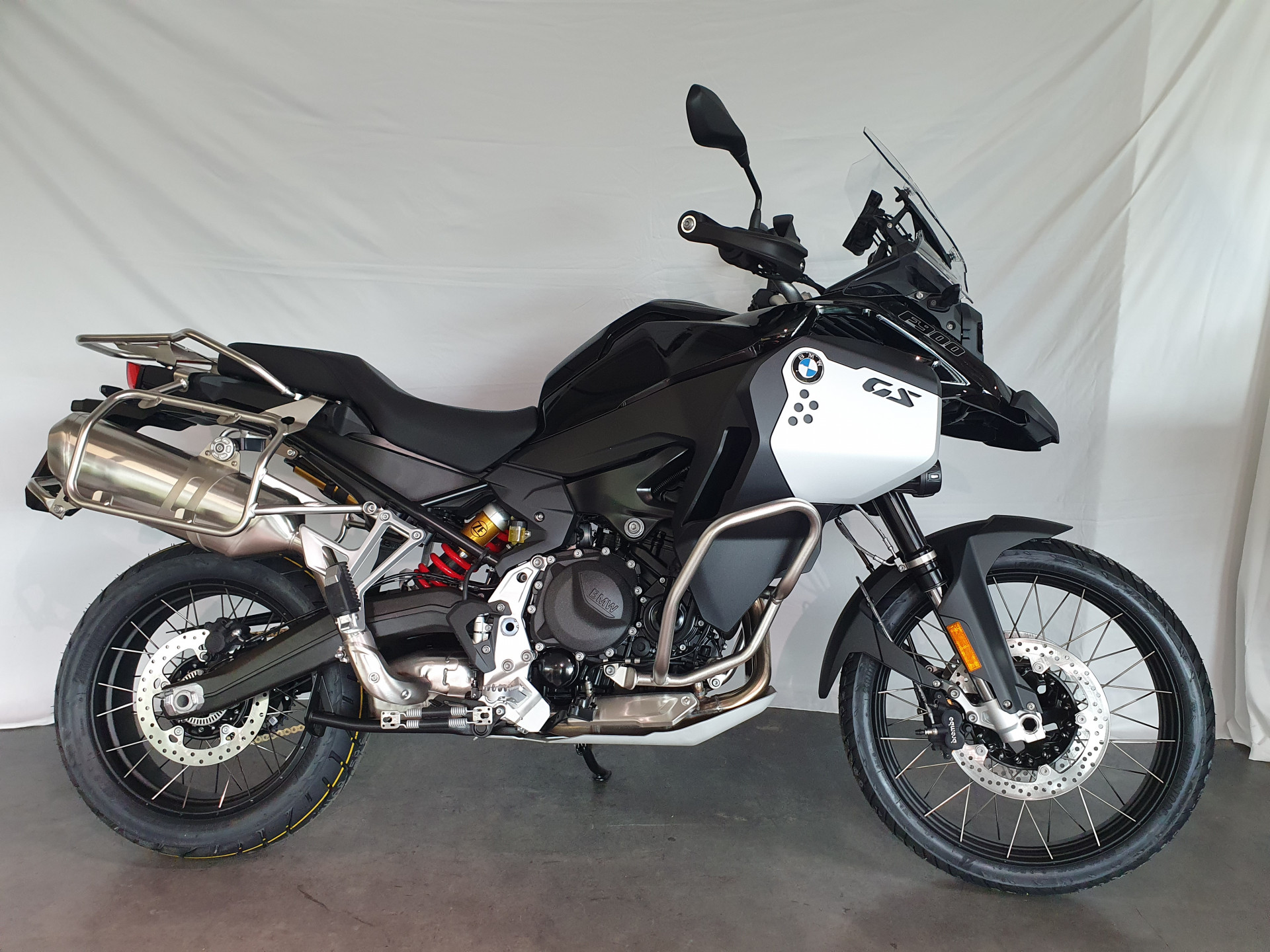 BMW F 900 GS Adventure-image-1