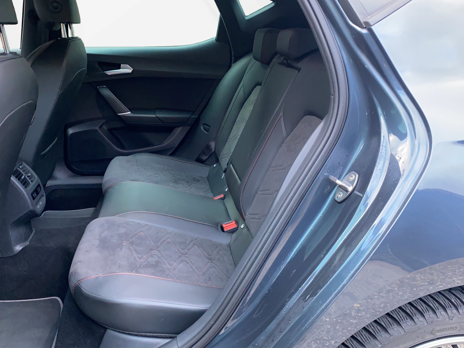 SEAT Leon 1.4 eHybrid pHEV DSG FR-image-8