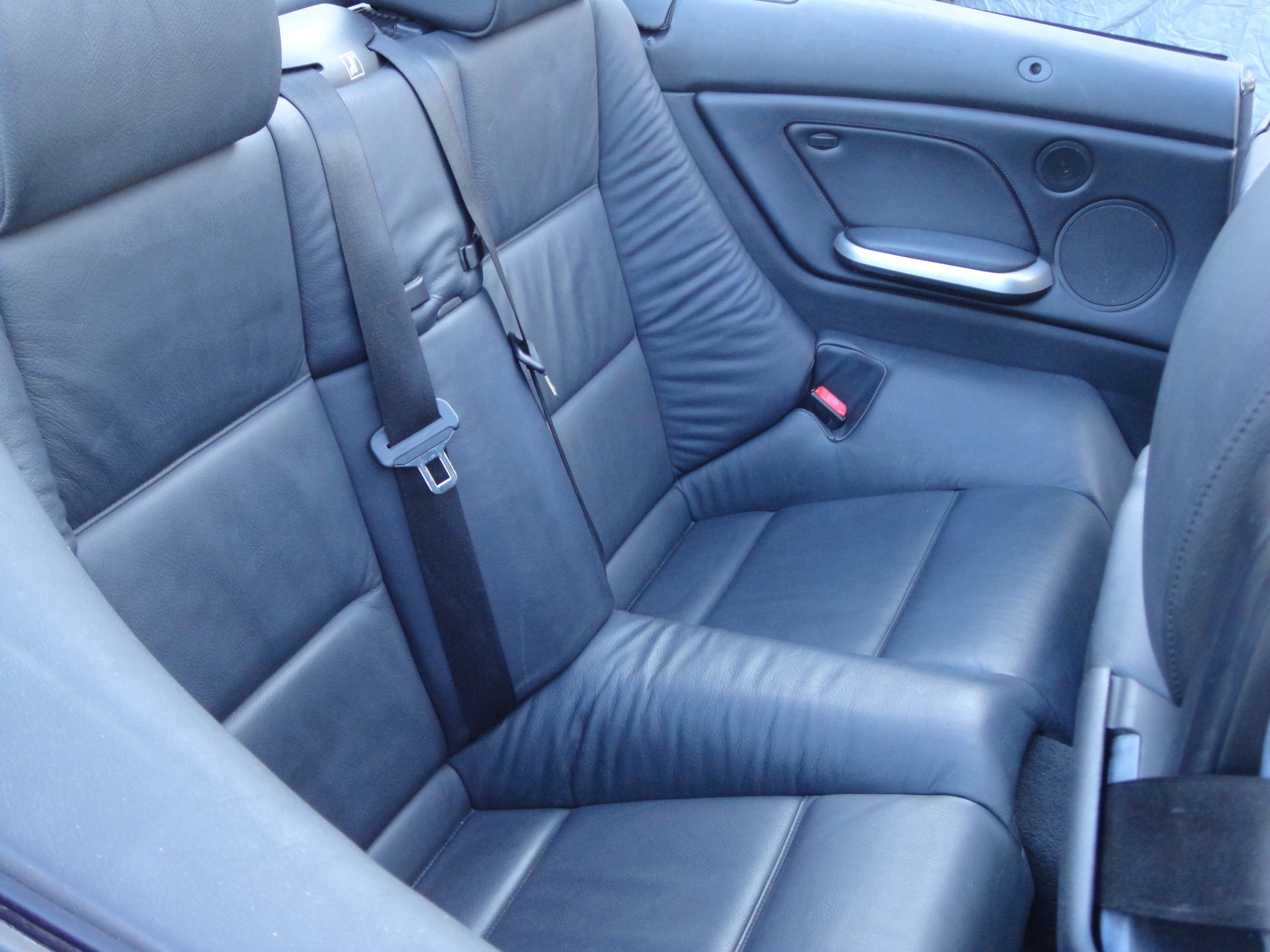 BMW 330Ci Cabriolet-image-14