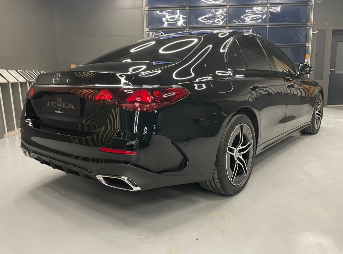 MERCEDES-BENZ E 220 d AMG Line 9G-Tronic-image-6