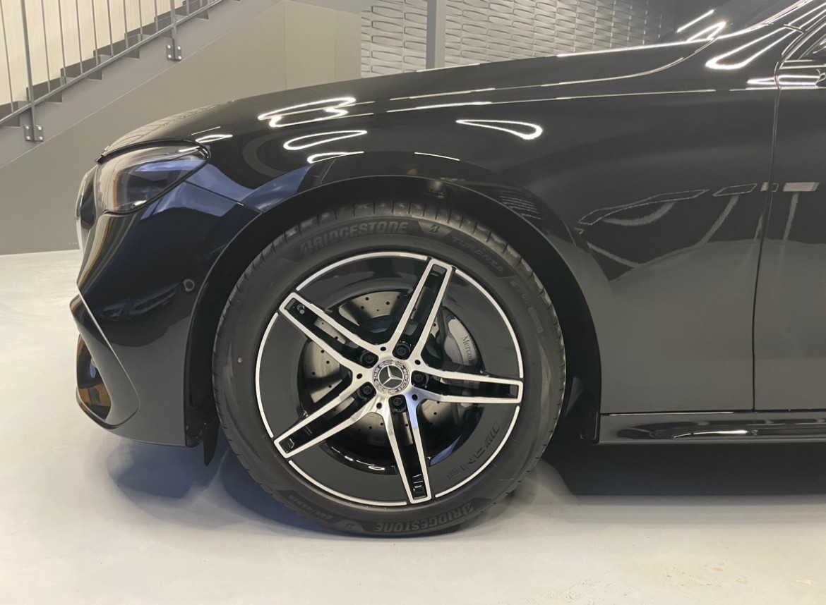 MERCEDES-BENZ E 220 d AMG Line 9G-Tronic-image-8