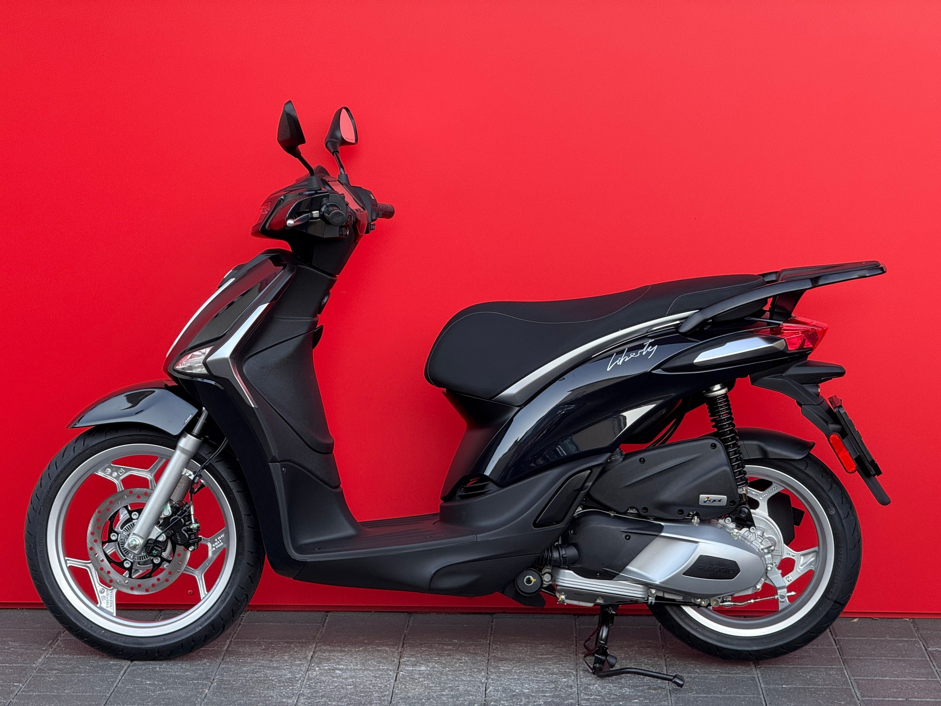 PIAGGIO Liberty 125 E5+-image-3