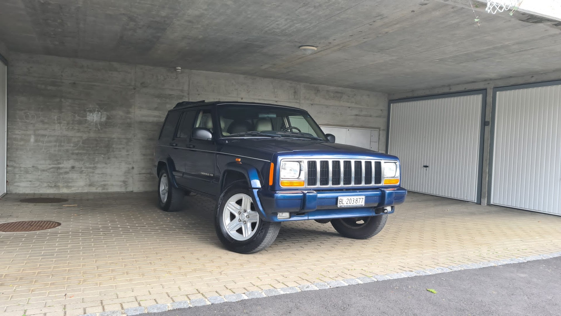 JEEP Cherokee 4.0 Limited-image-2
