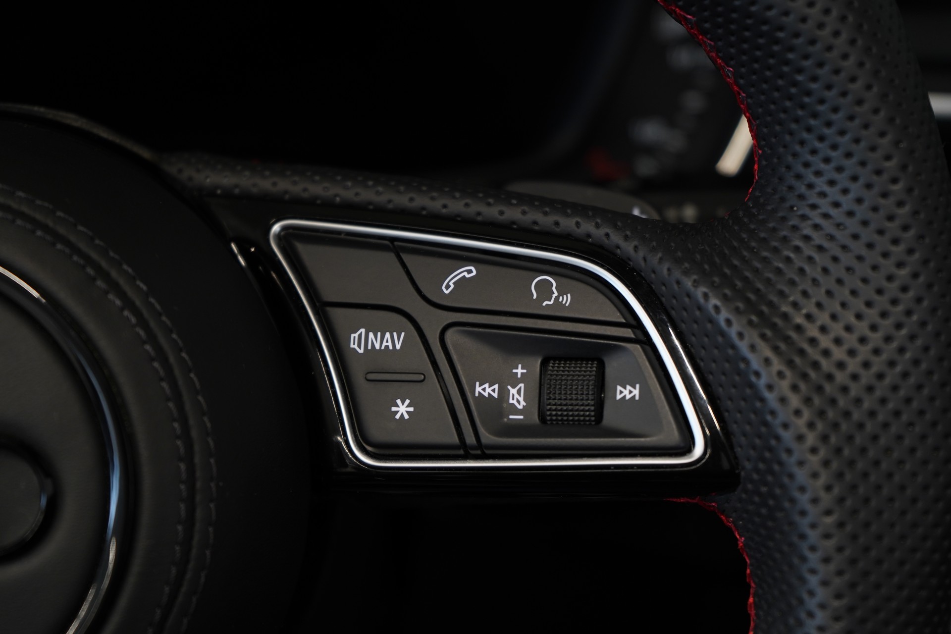 AUDI S5 Cabriolet 3.0 TFSI quattro tiptronic-image-20