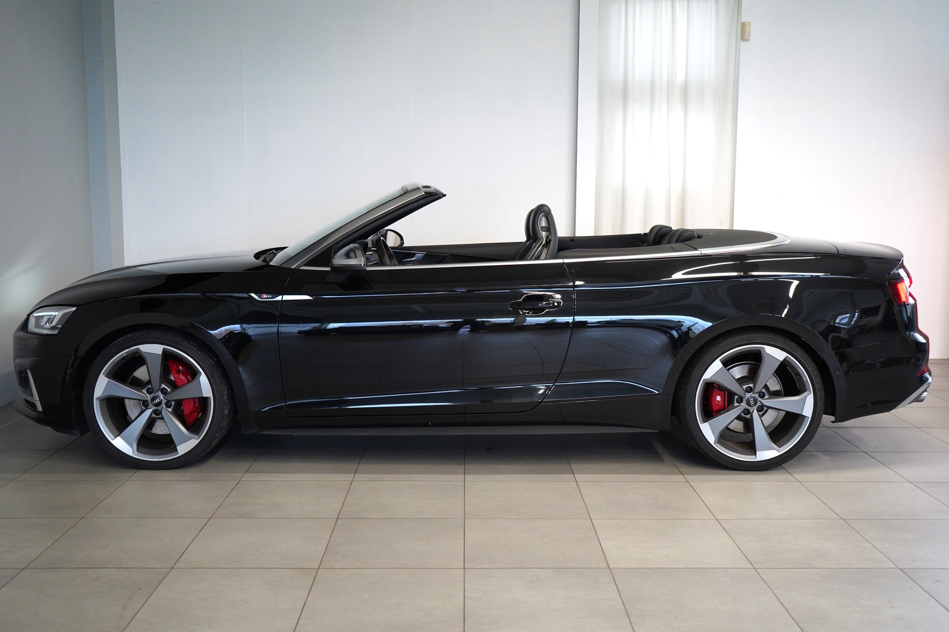AUDI S5 Cabriolet 3.0 TFSI quattro tiptronic-image-11