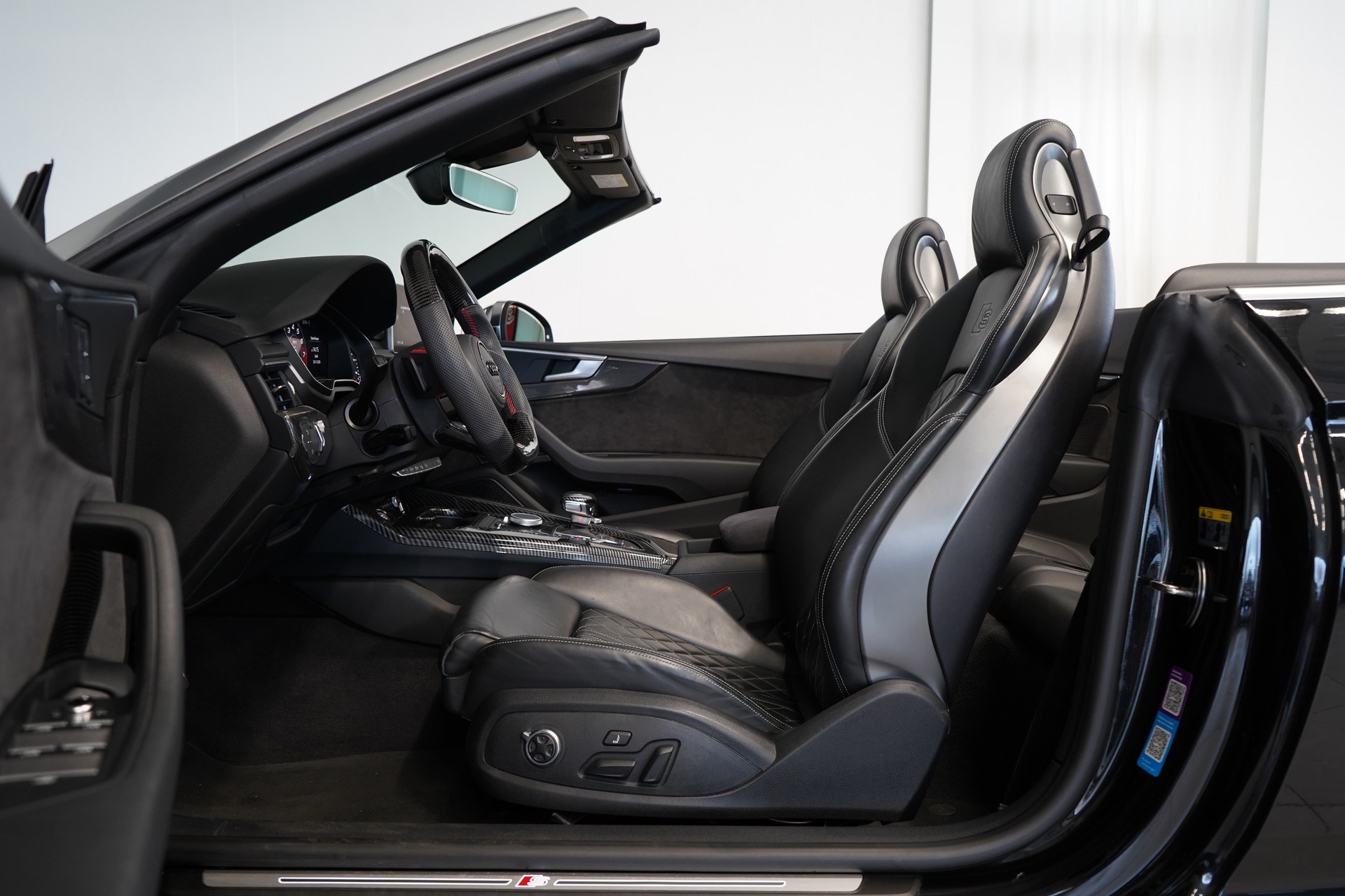 AUDI S5 Cabriolet 3.0 TFSI quattro tiptronic-image-13
