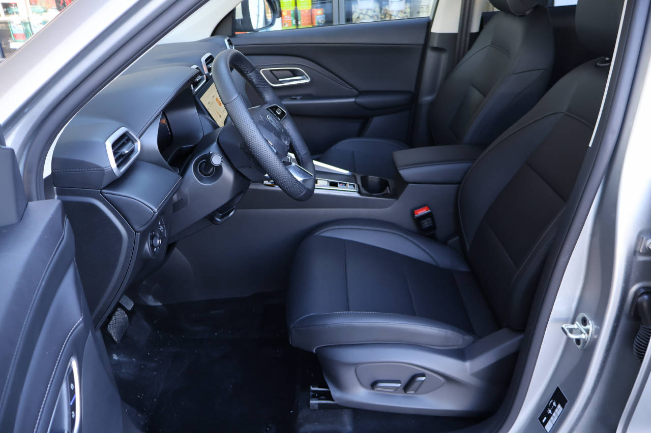MG ZS 1.5 Hybrid+ Luxury-image-6