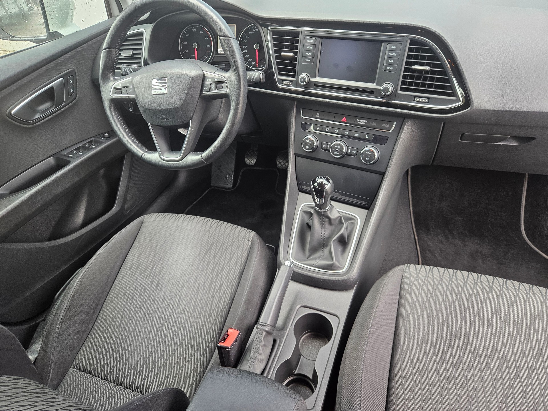 SEAT Leon 1.2 TSI Reference-image-12