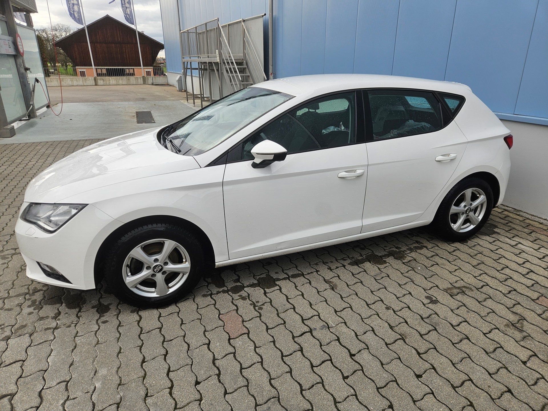 SEAT Leon 1.2 TSI Reference-image-2