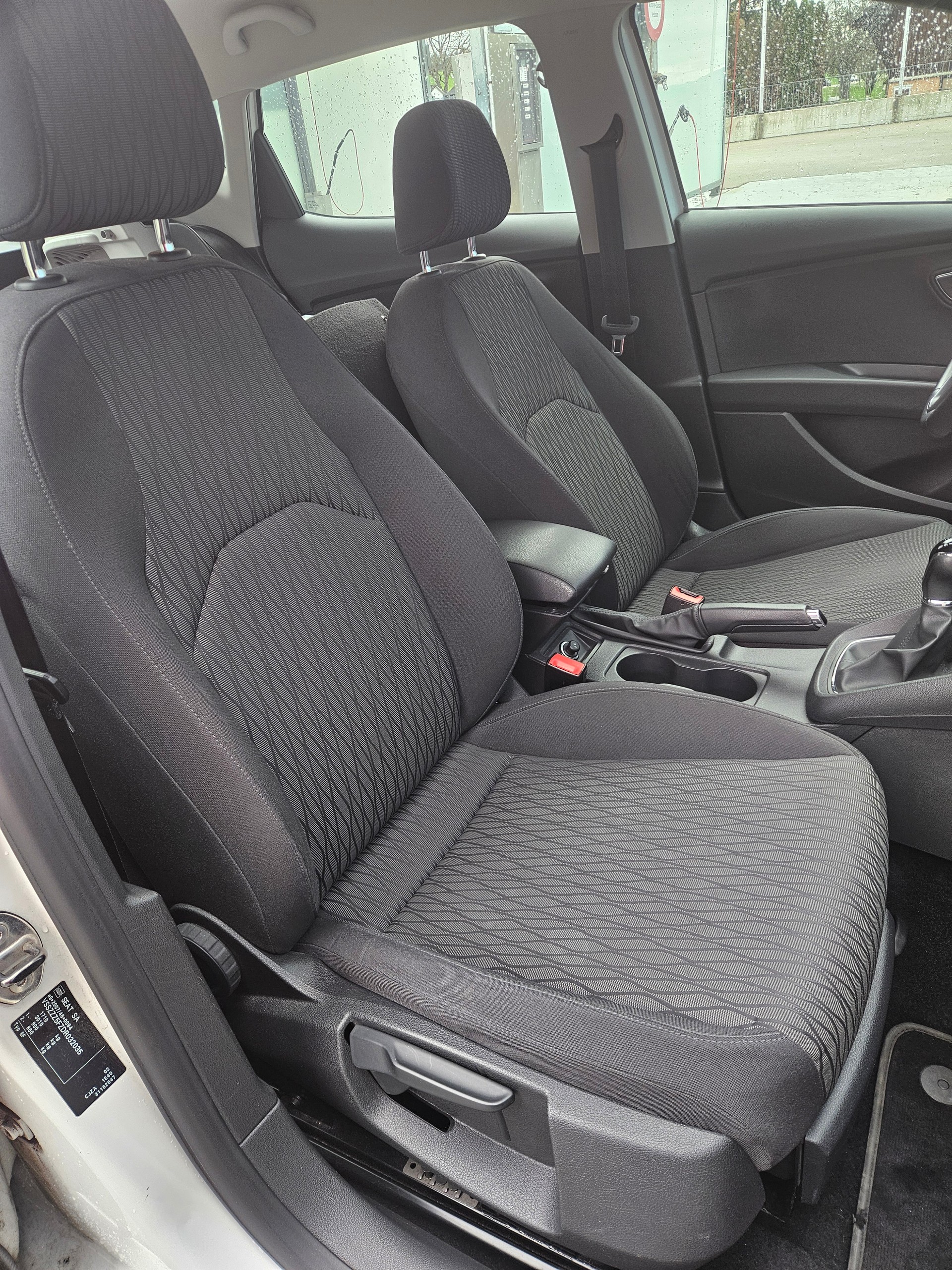 SEAT Leon 1.2 TSI Reference-image-11