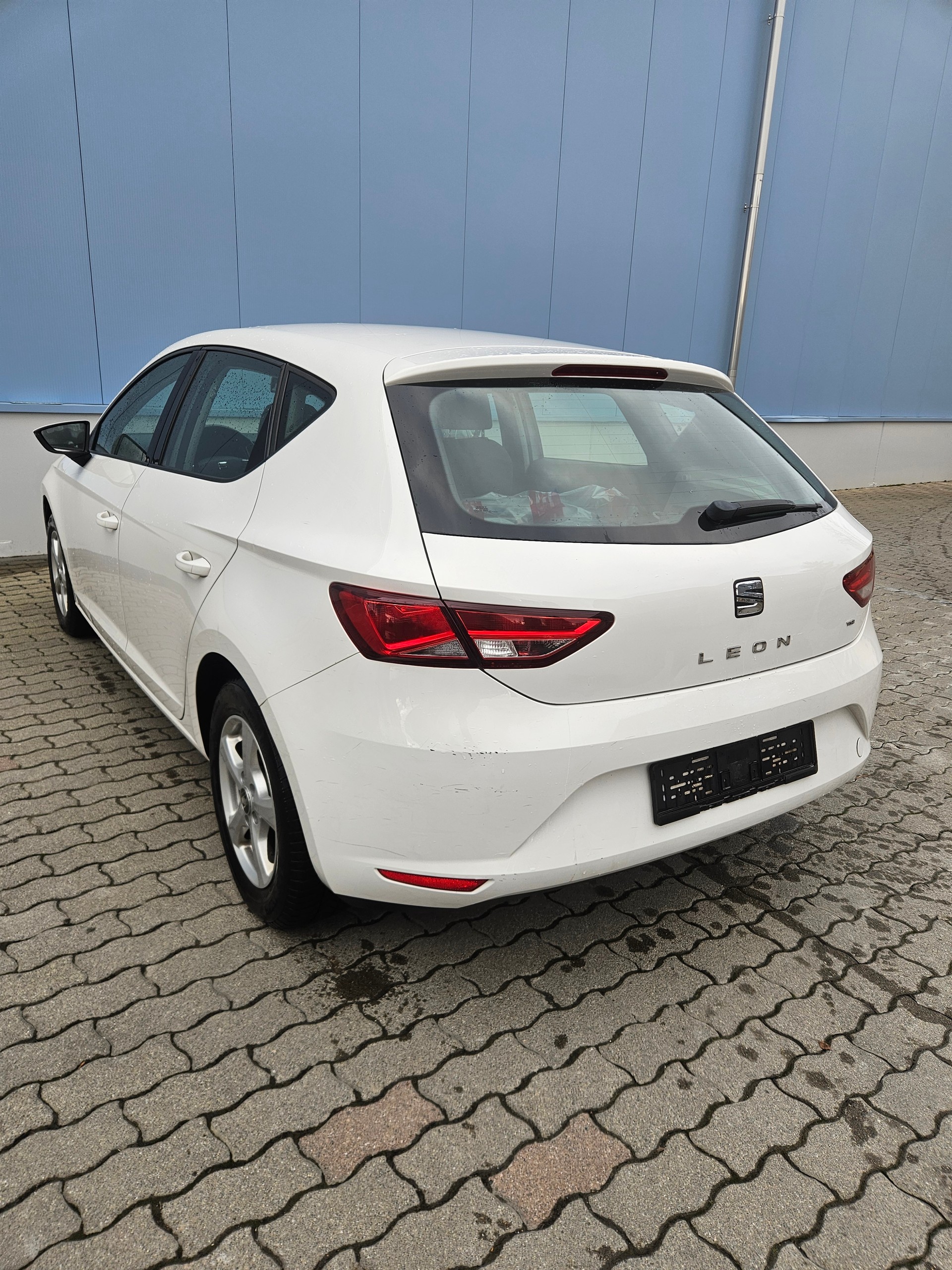 SEAT Leon 1.2 TSI Reference-image-8