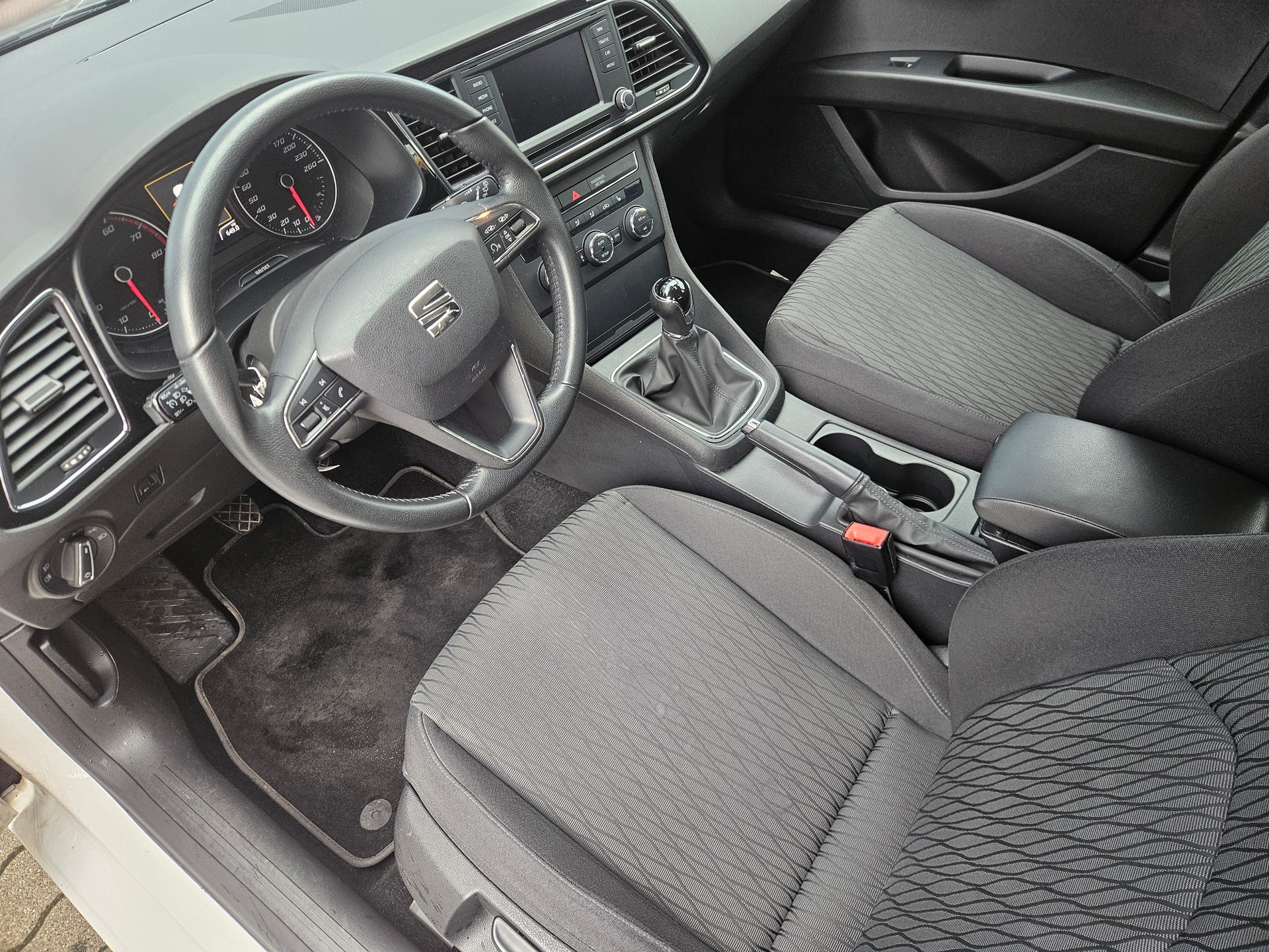 SEAT Leon 1.2 TSI Reference-image-7