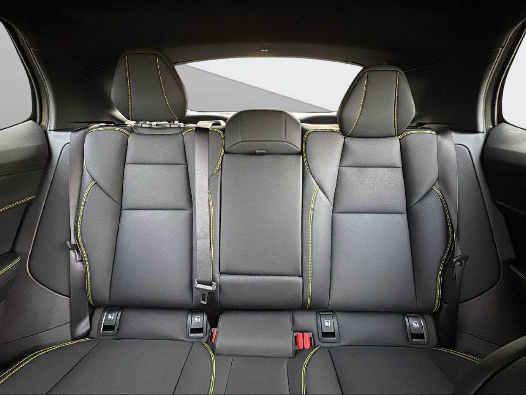 LYNK & CO 01 1.5 PHEV More-image-18