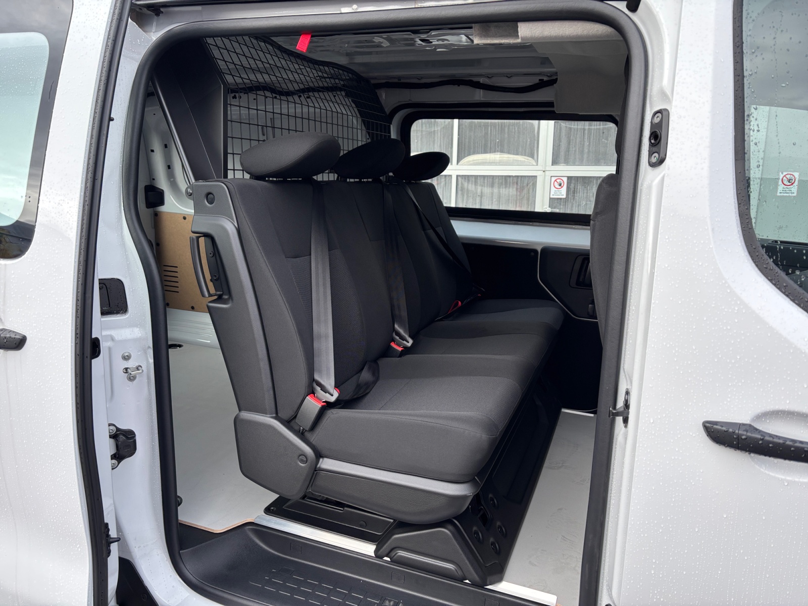 PEUGEOT Expert 2.0 BlueHDi 145 S&S Vertiefte Kabine Long-image-6